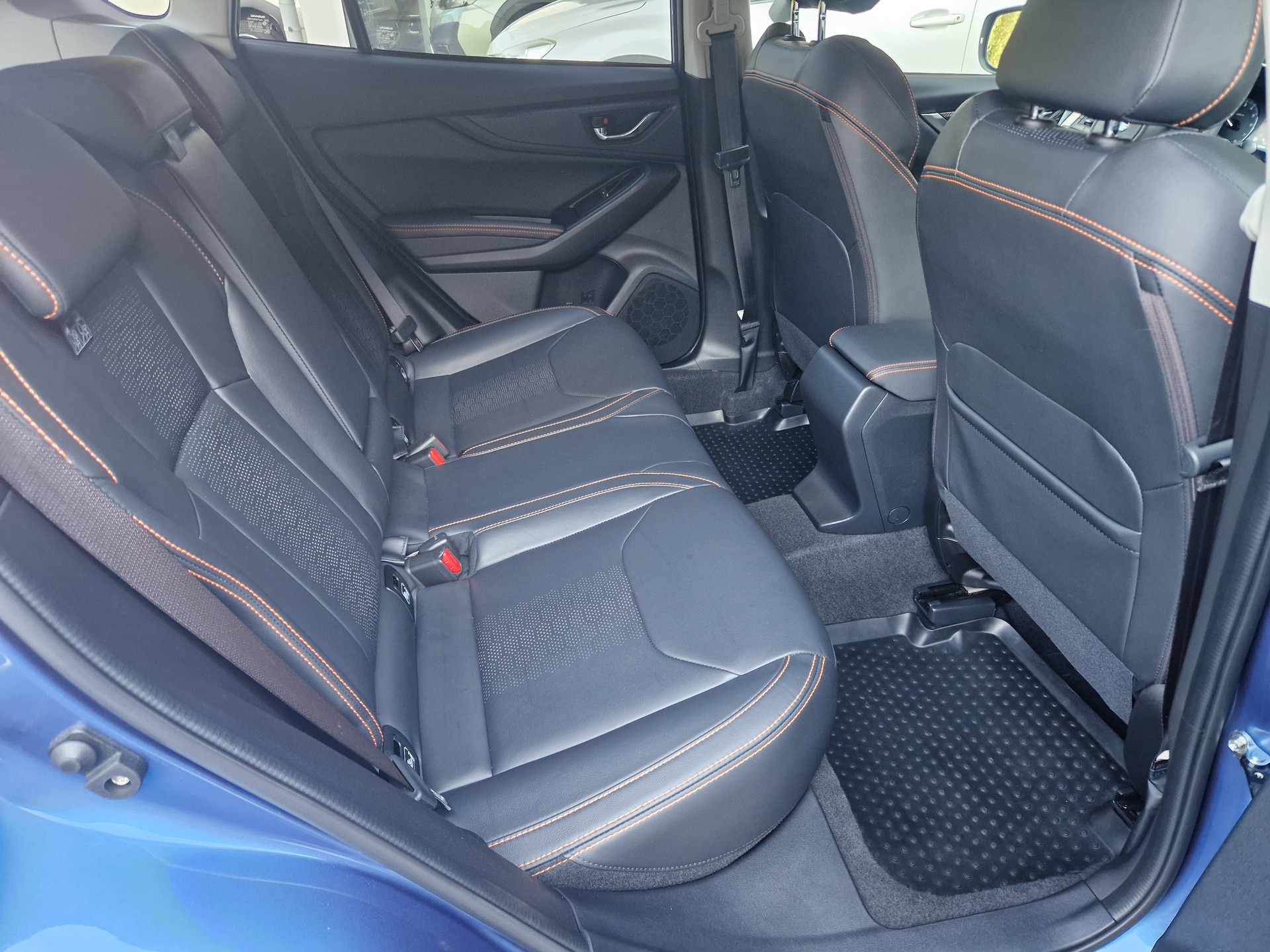 SUBARU XV 2.0 e-Boxer Luxury AWD Lineartronic-image-13