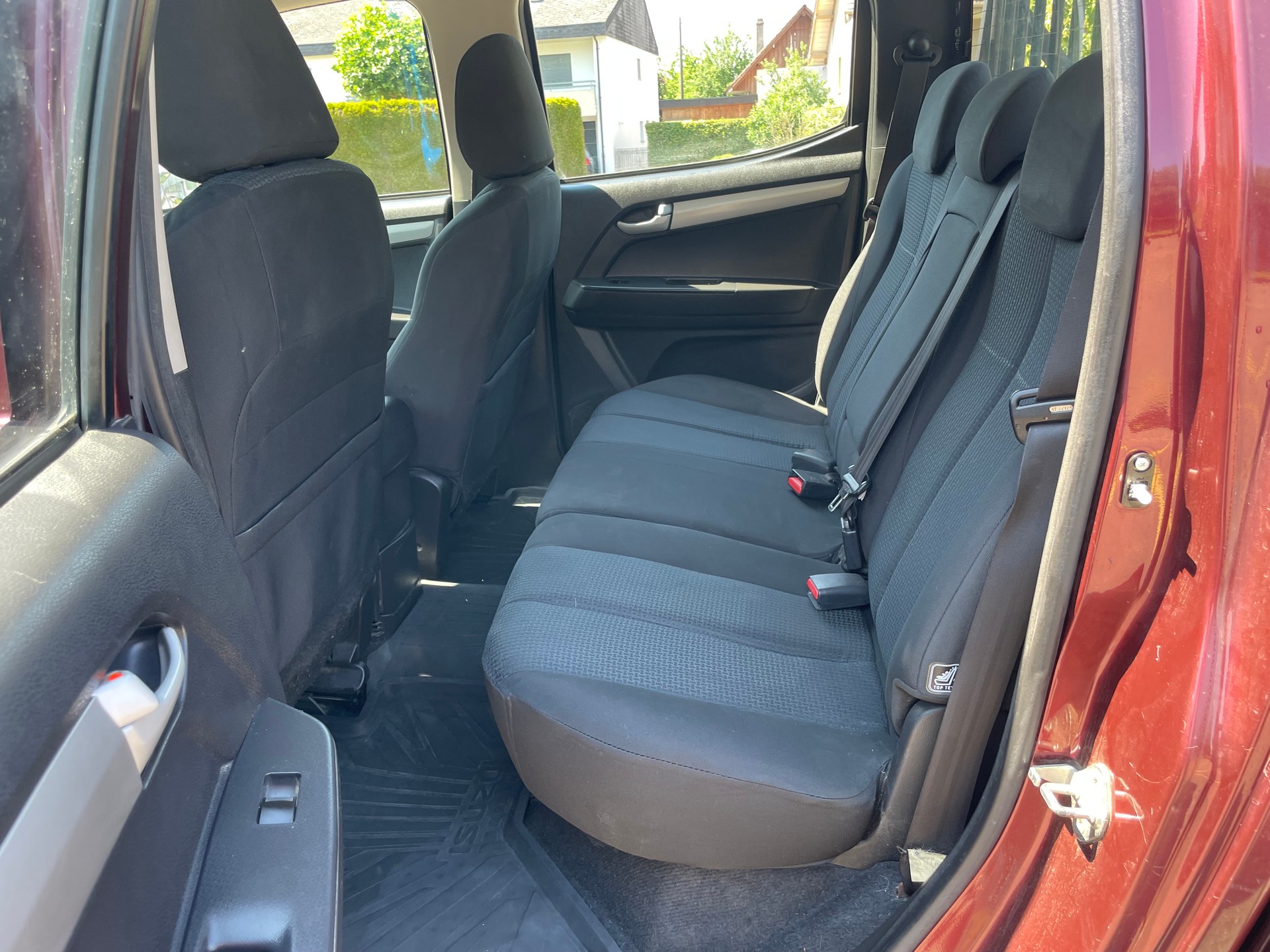 ISUZU D-MAX 2.5 Crew Cab Planet 4x4-image-13
