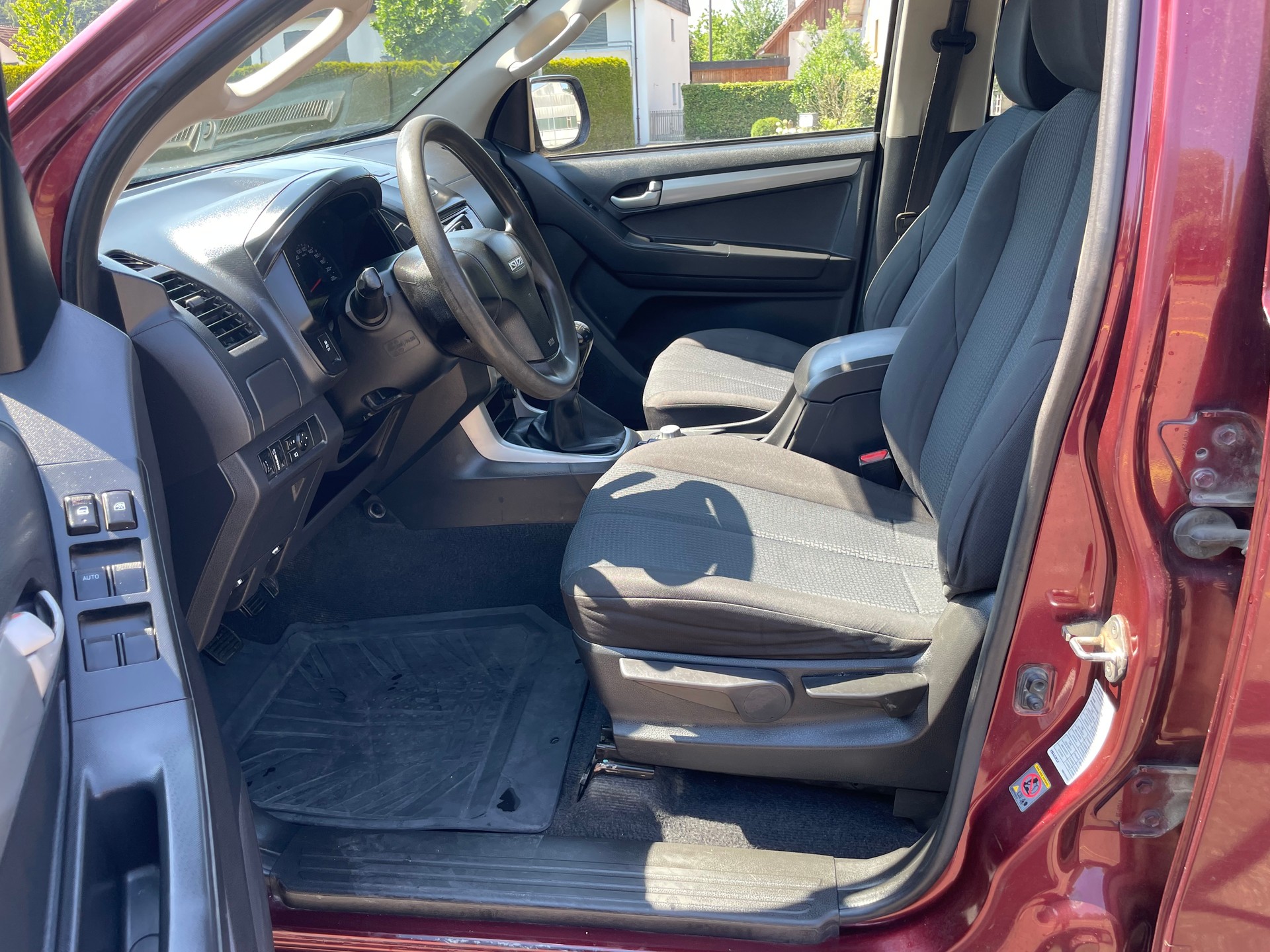 ISUZU D-MAX 2.5 Crew Cab Planet 4x4-image-11