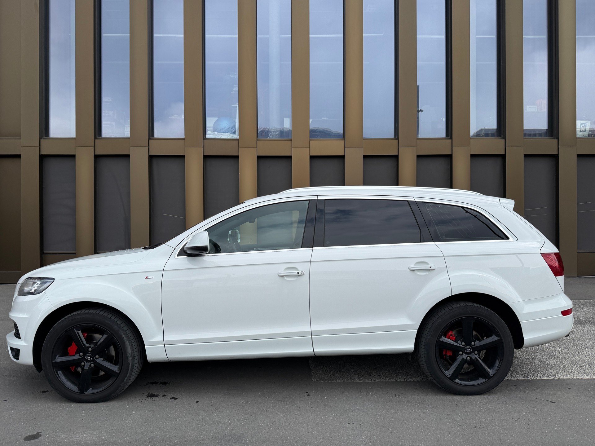 AUDI Q7-image-2