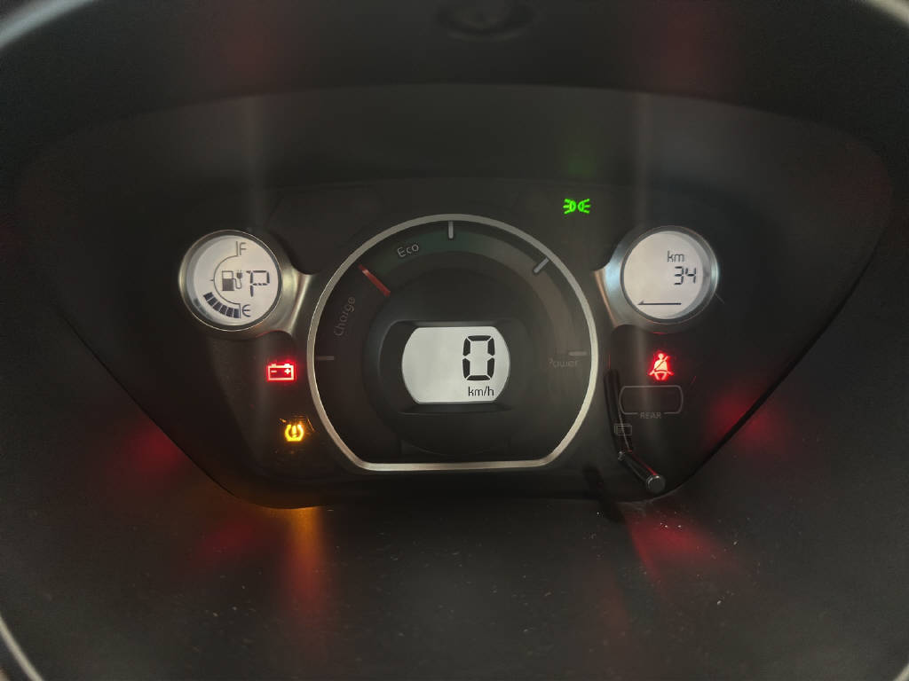 CITROEN C-Zero Seduction-image-11