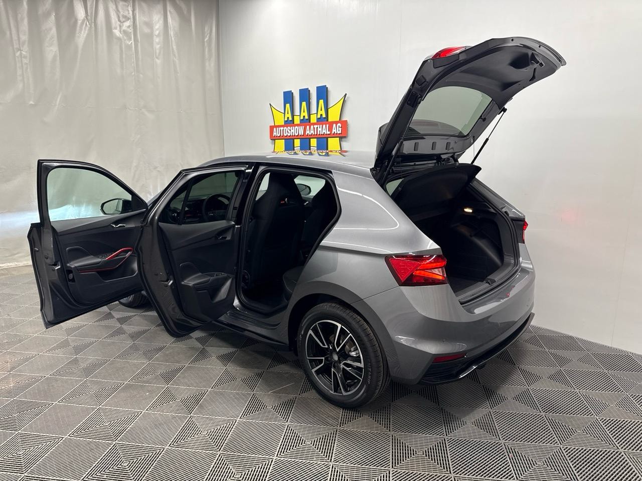 SKODA Fabia 1.0 TSI Monte Carlo DSG-image-13