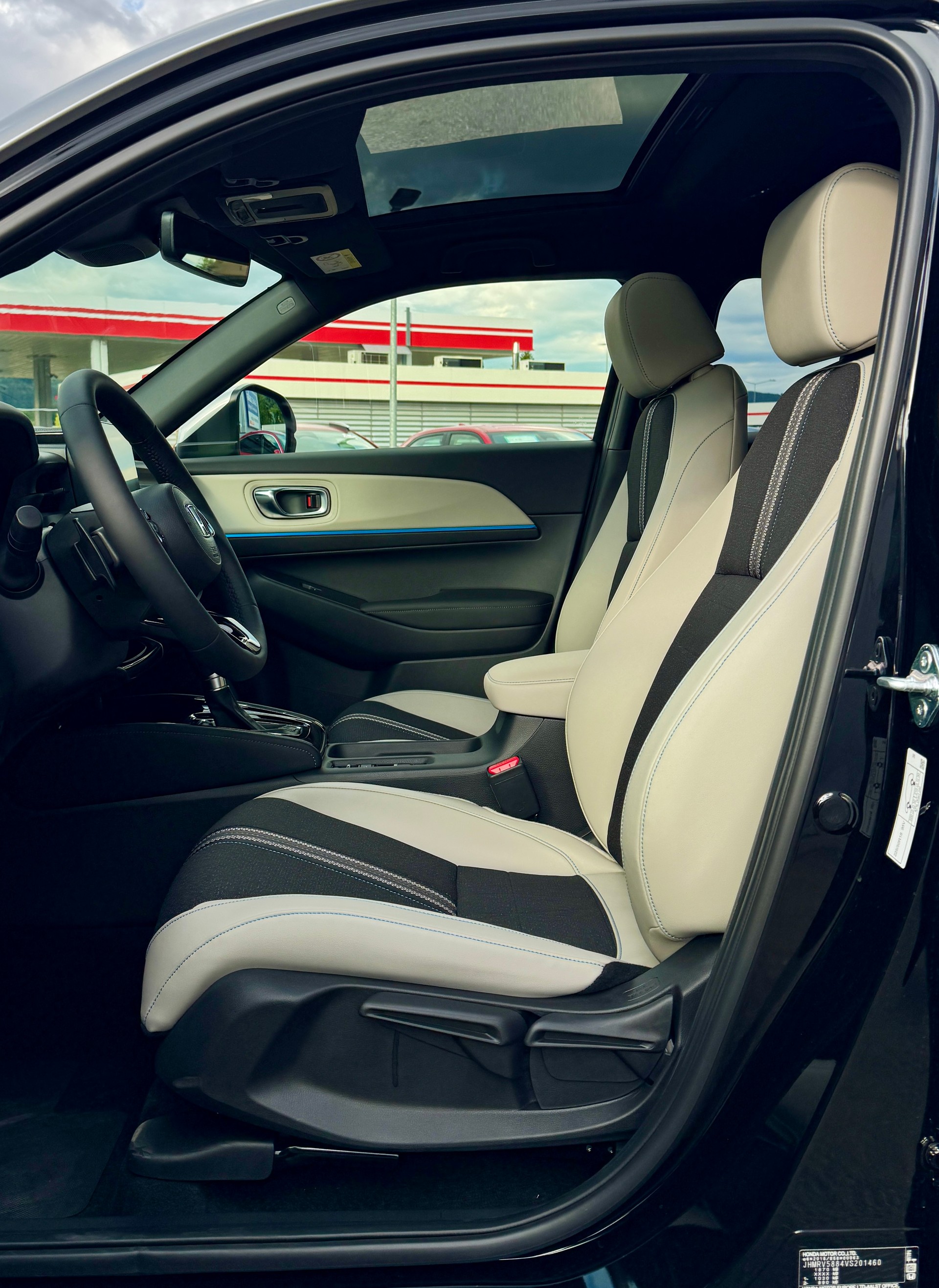 HONDA HR-V 1.5i-MMD Advance Plus CVT Modell 2027 1.9% Leasing Aktion unschlagbar mit 8 Jahren Garantie-image-8
