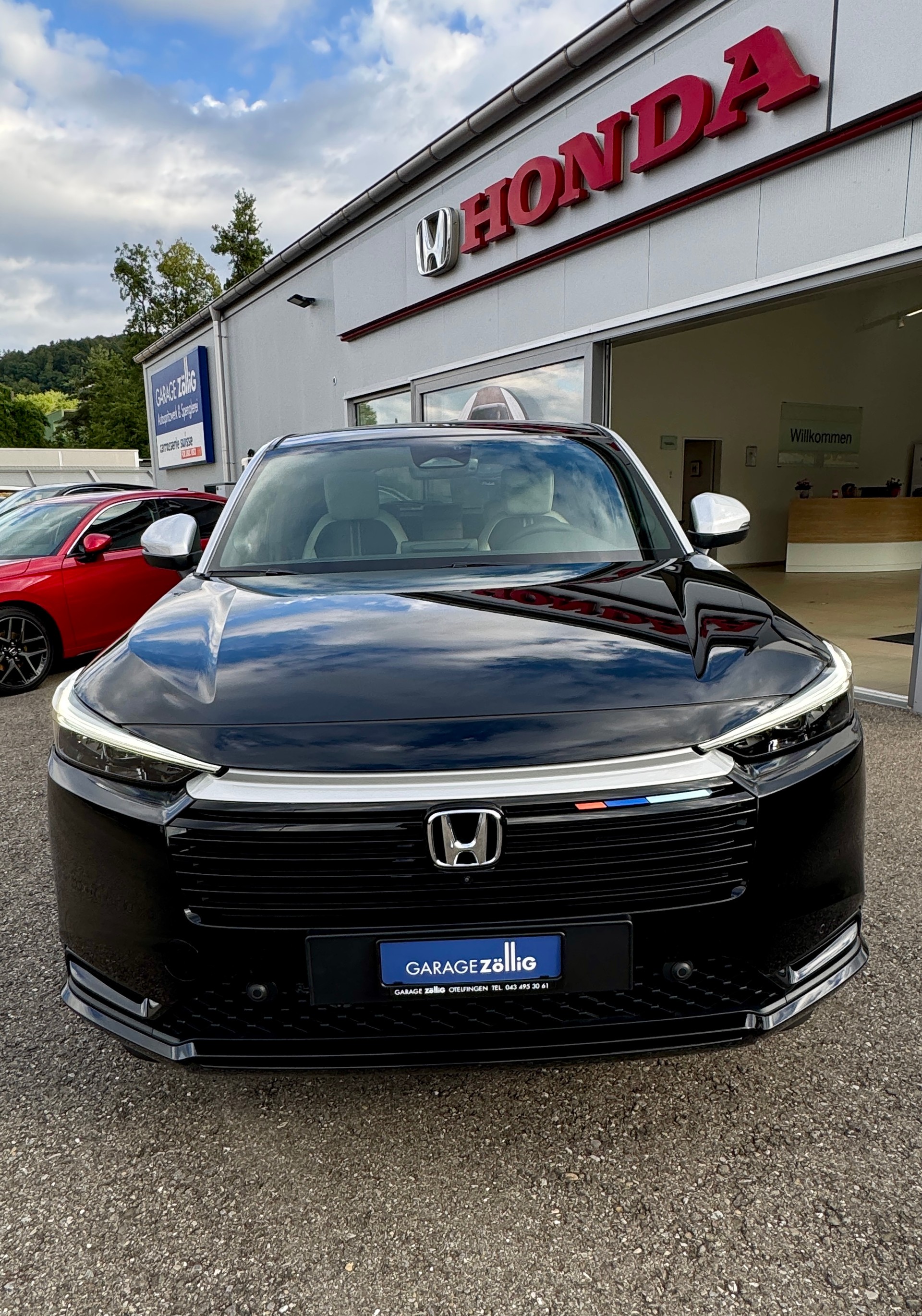HONDA HR-V 1.5i-MMD Advance Plus CVT Modell 2027 1.9% Leasing Aktion unschlagbar mit 8 Jahren Garantie-showroom-element-2