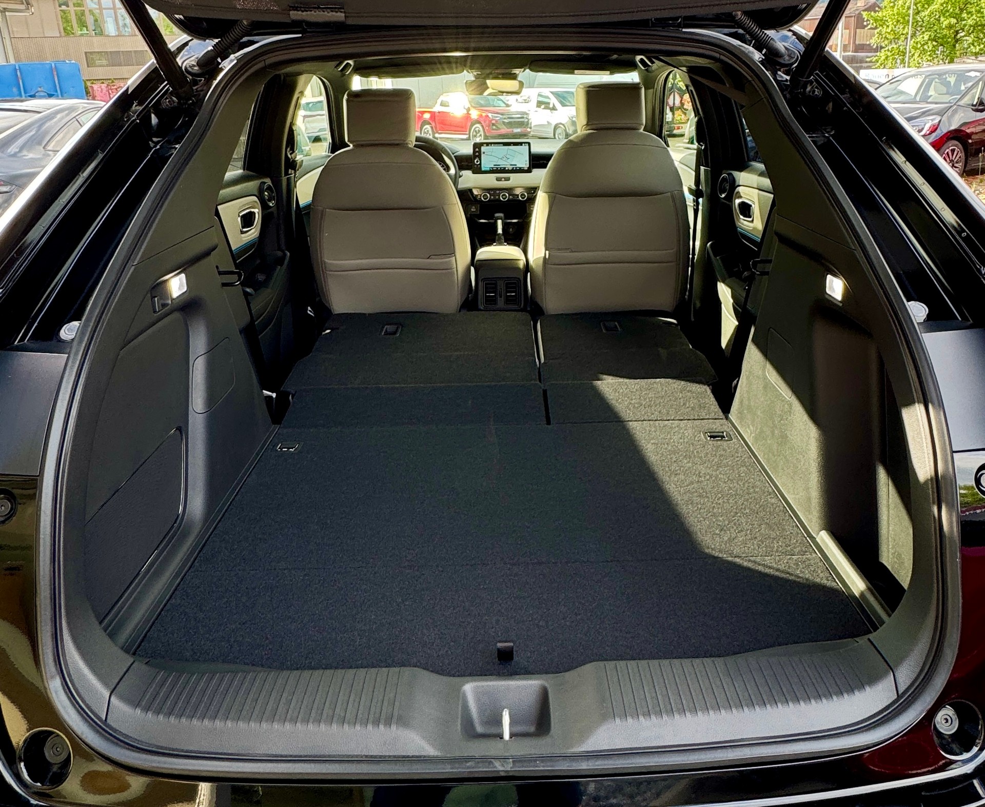 HONDA HR-V 1.5i-MMD Advance Plus CVT Modell 2027 1.9% Leasing Aktion unschlagbar mit 8 Jahren Garantie-image-7