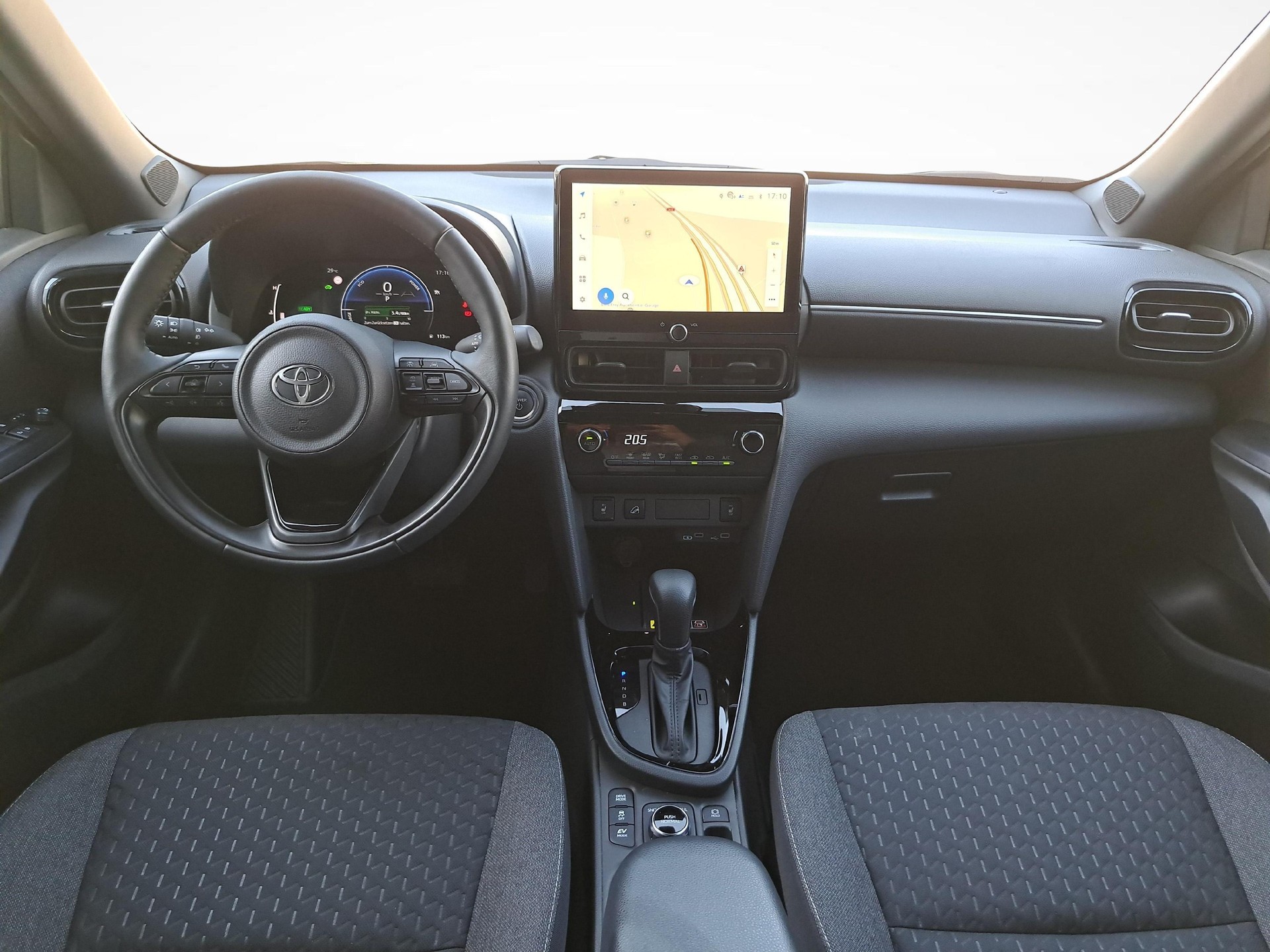 TOYOTA Yaris Cross 1.5 VVT-i HSD Trend AWD-i-image-8