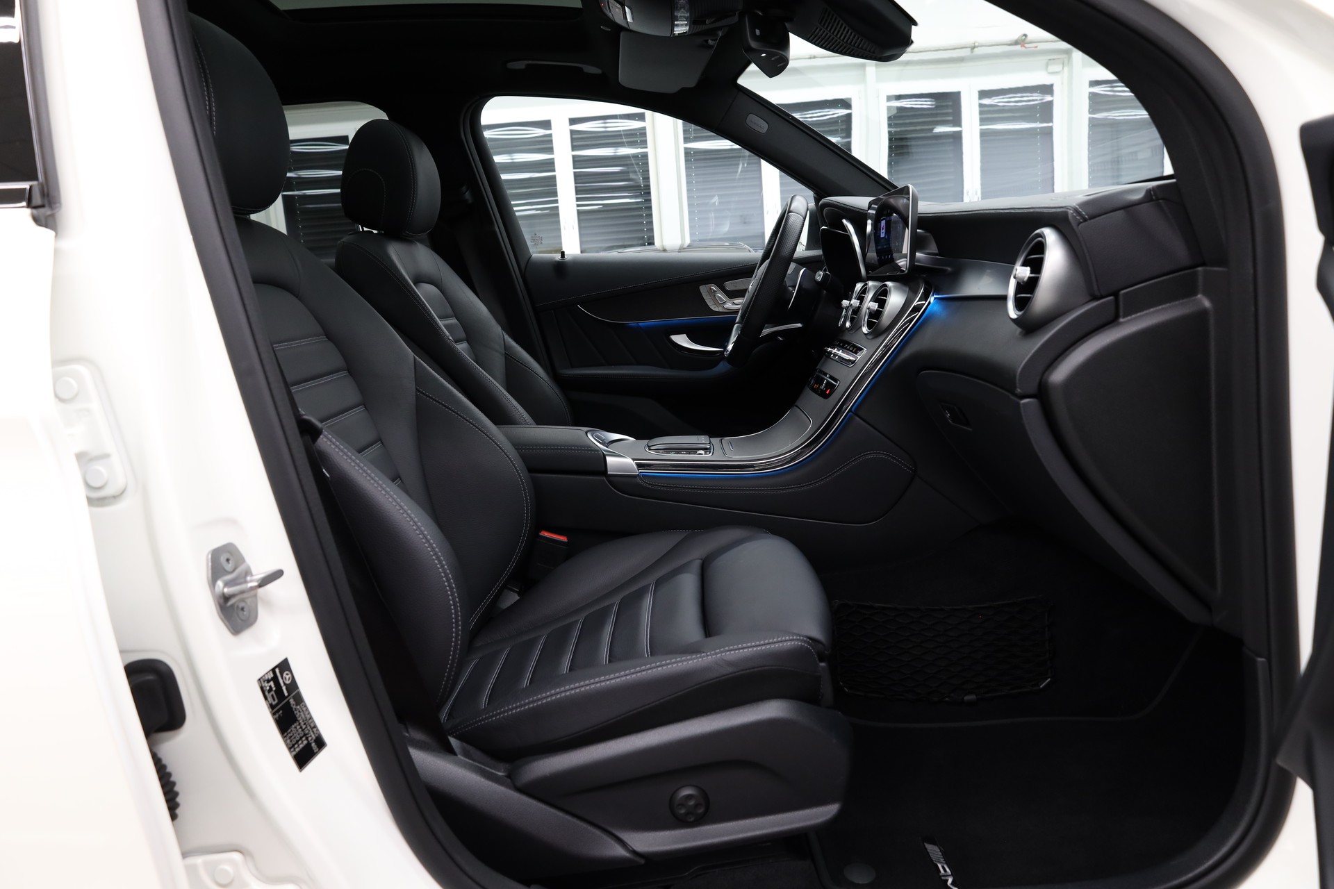 MERCEDES-BENZ GLC 43 AMG 4m-image-13