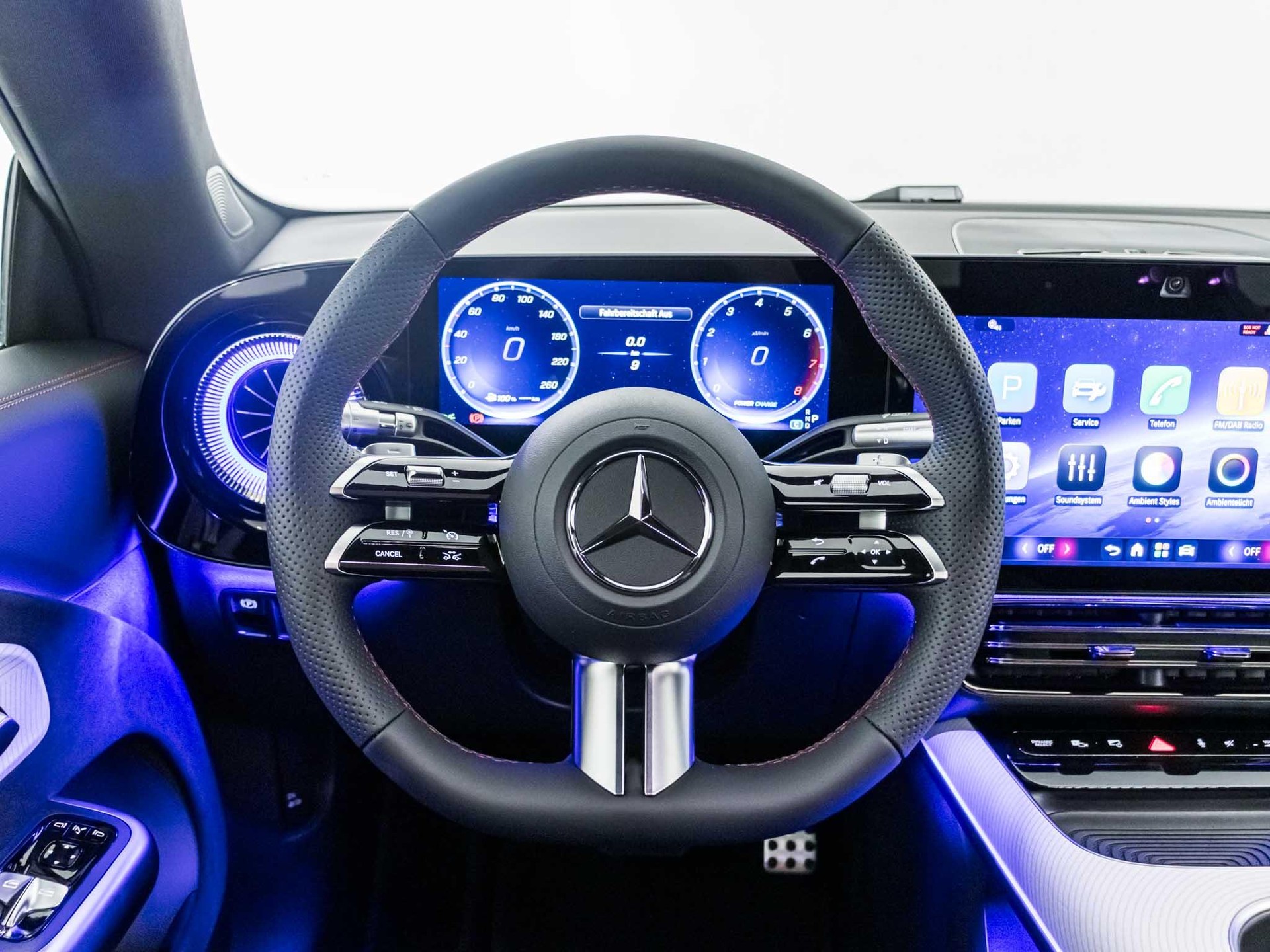 MERCEDES-BENZ CLA 220 4MATIC SB-image-10