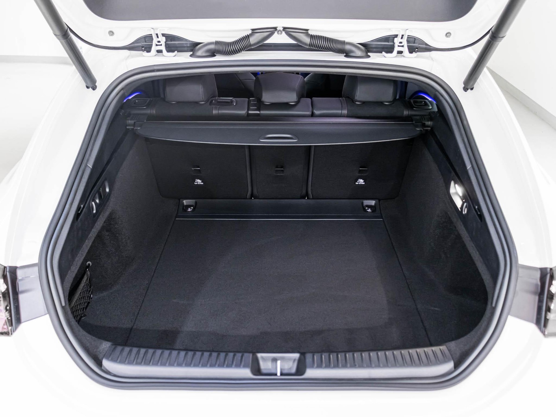 MERCEDES-BENZ CLA 220 4MATIC SB-image-13
