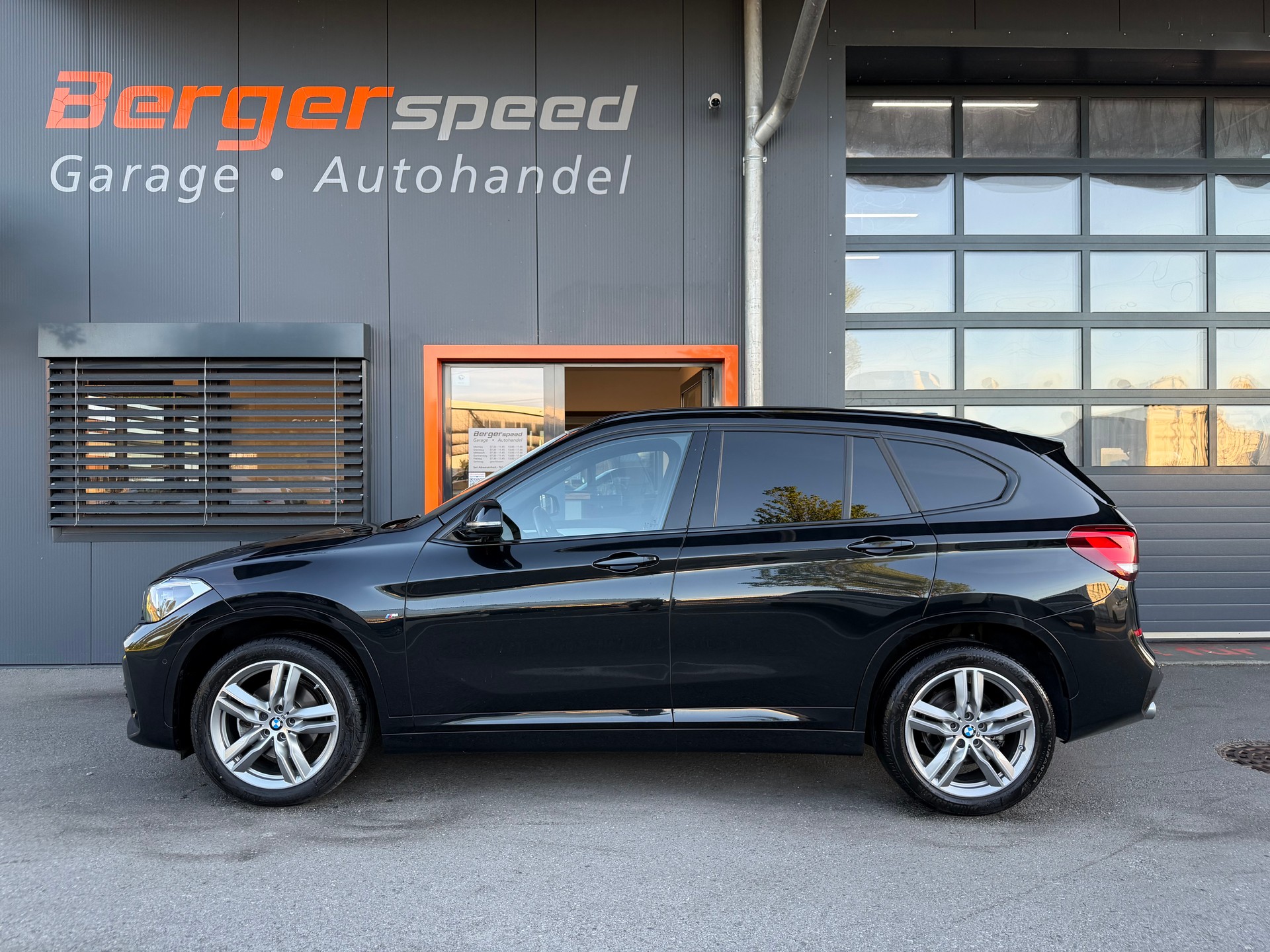 BMW X1 xDrive 18d M Sport-image-1