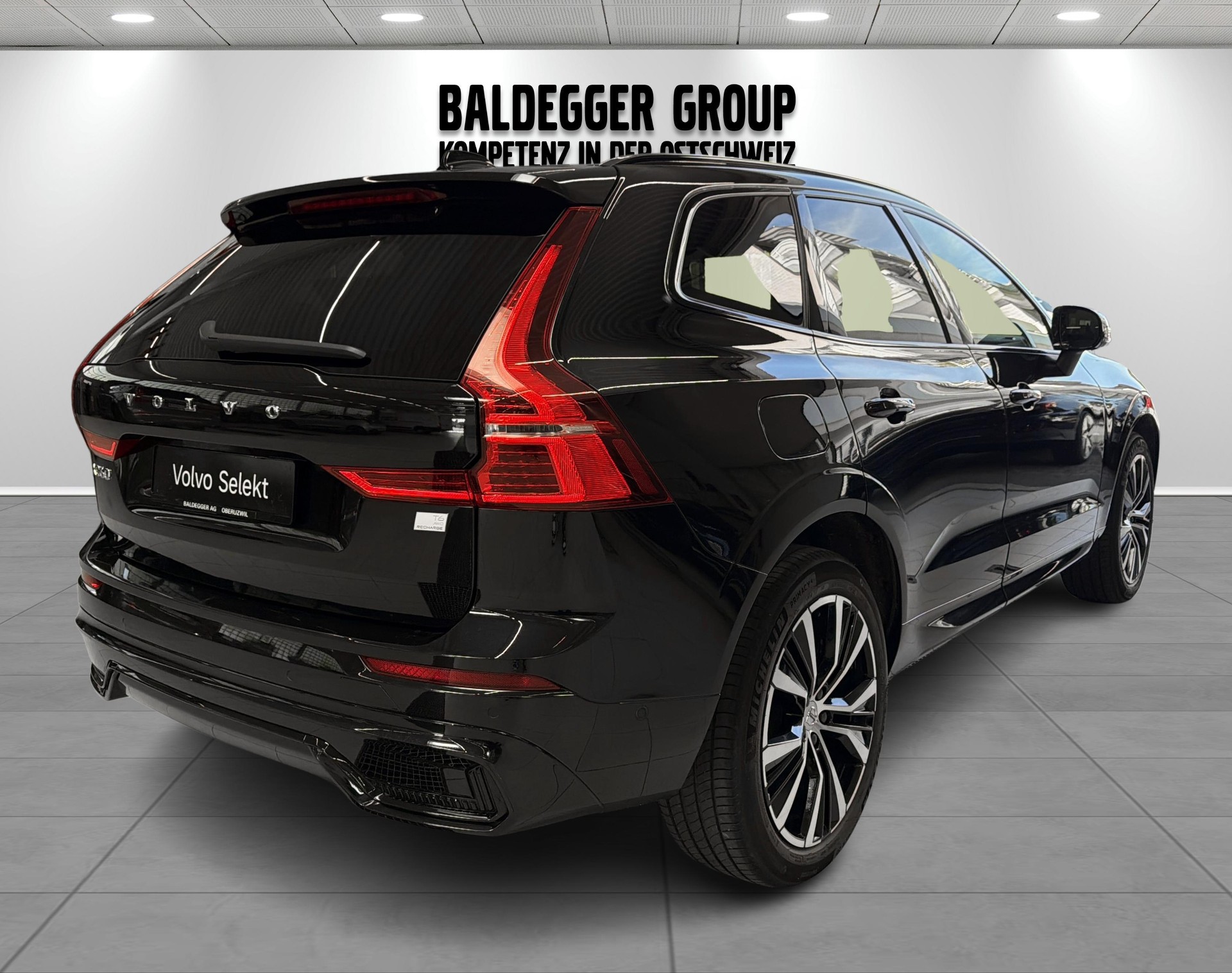 VOLVO XC60 2.0 T6 TE R-Design eAWD-image-2