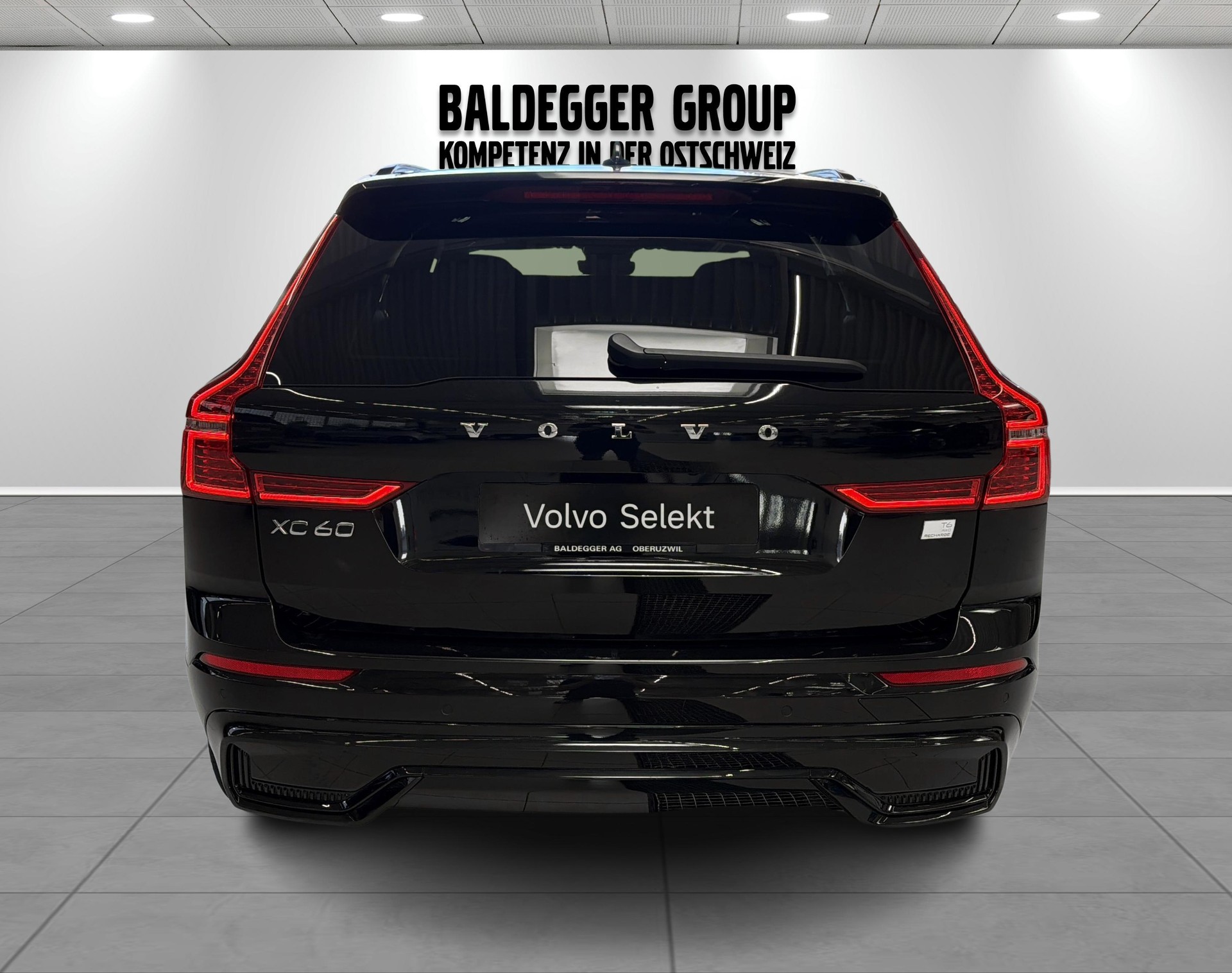 VOLVO XC60 2.0 T6 TE R-Design eAWD-image-4