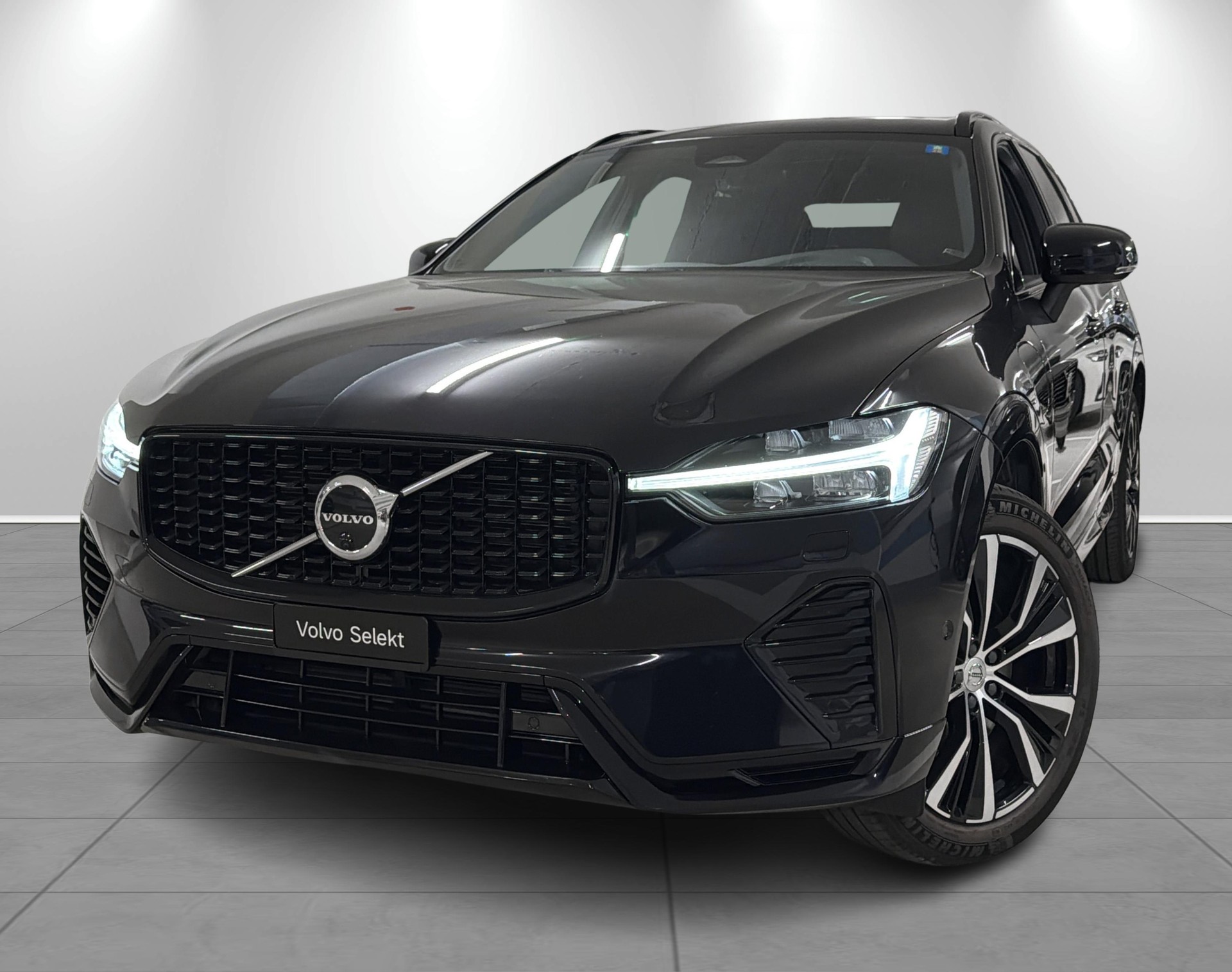 VOLVO XC60 2.0 T6 TE R-Design eAWD-image-0