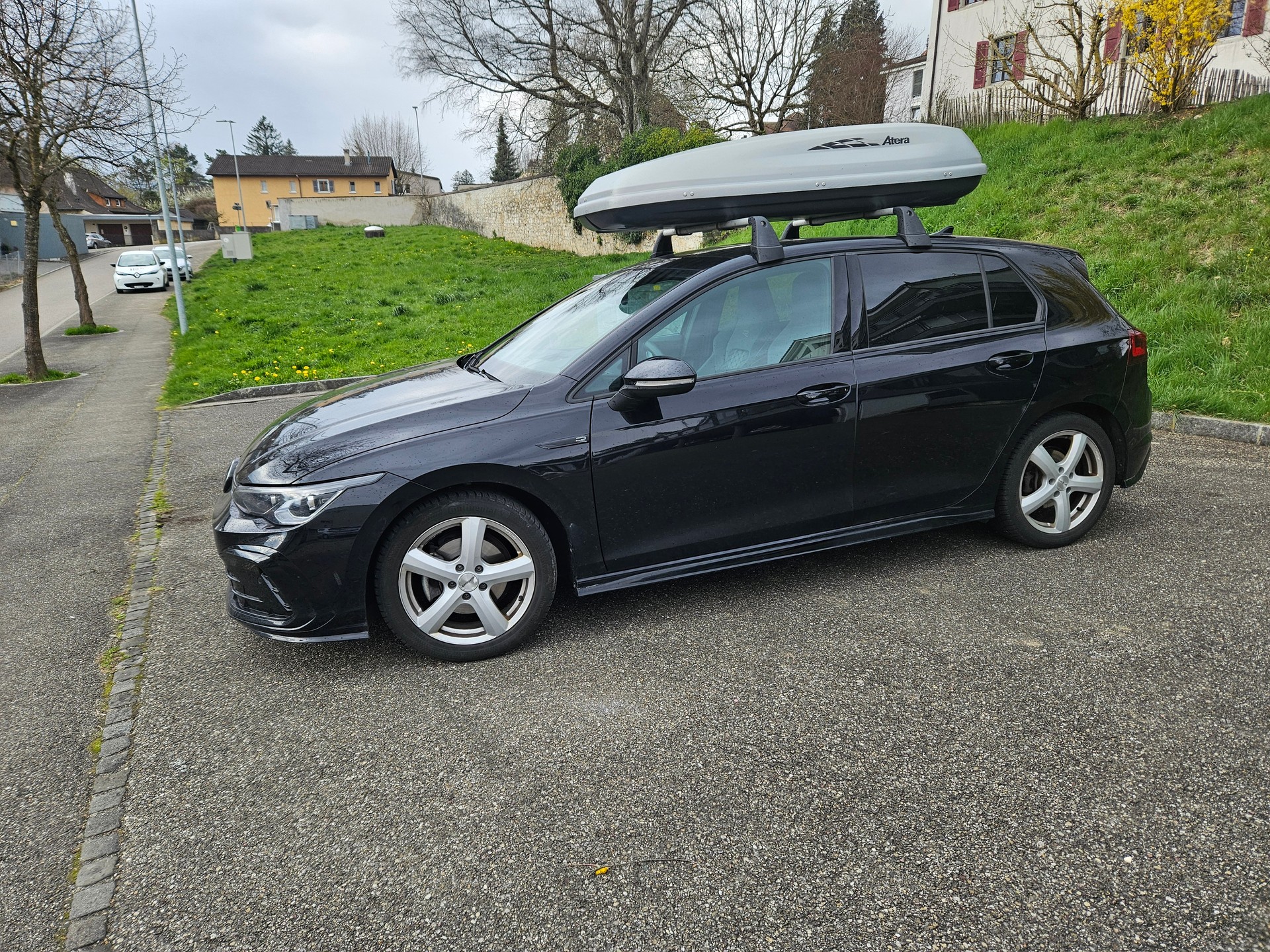 VW 1.5 eTSI R-Line 75 Edition DSG-image-5