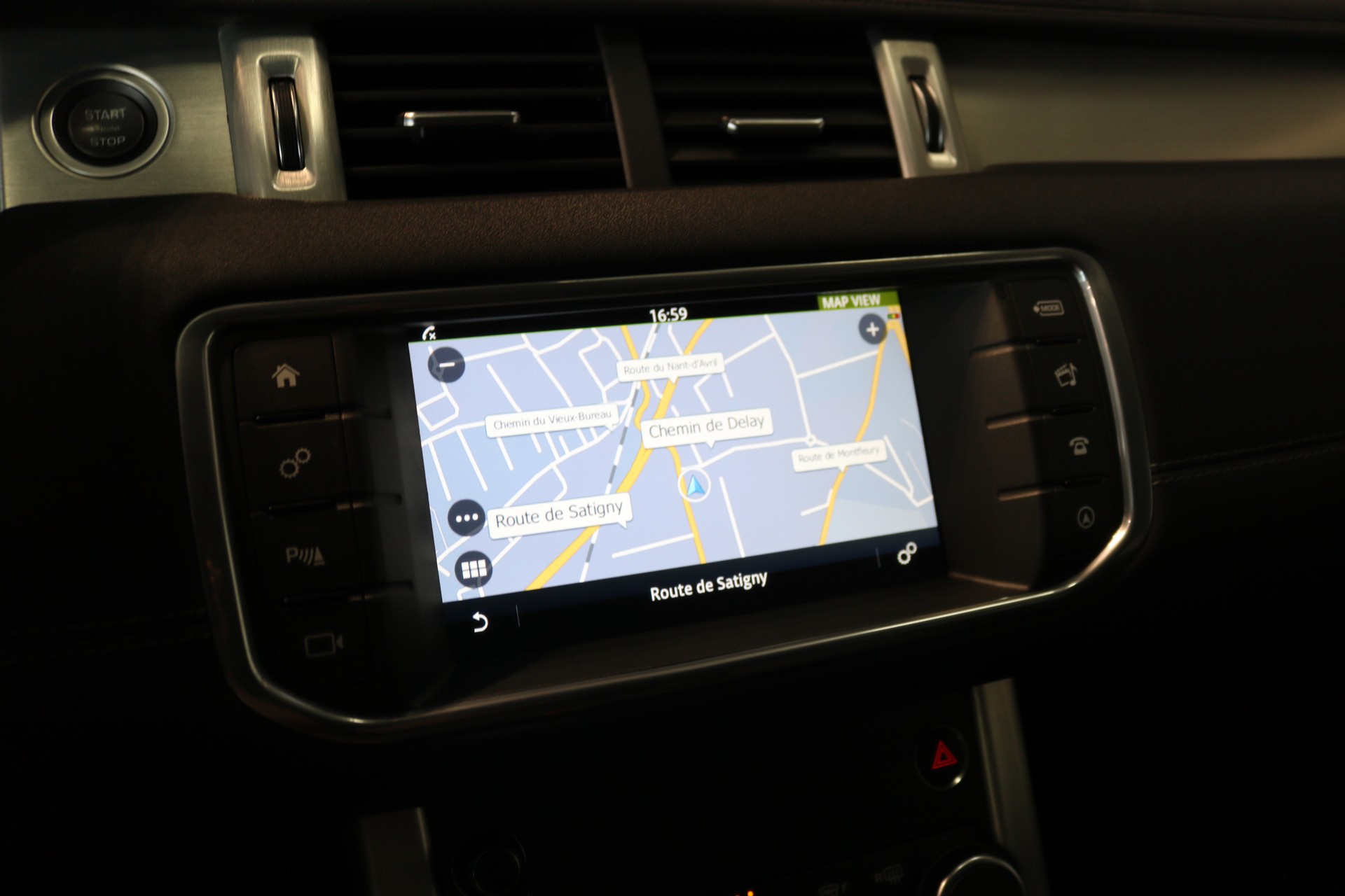 LAND ROVER Range Rover Evoque 2.0 TD4 HSE Dynamic AT9-image-47