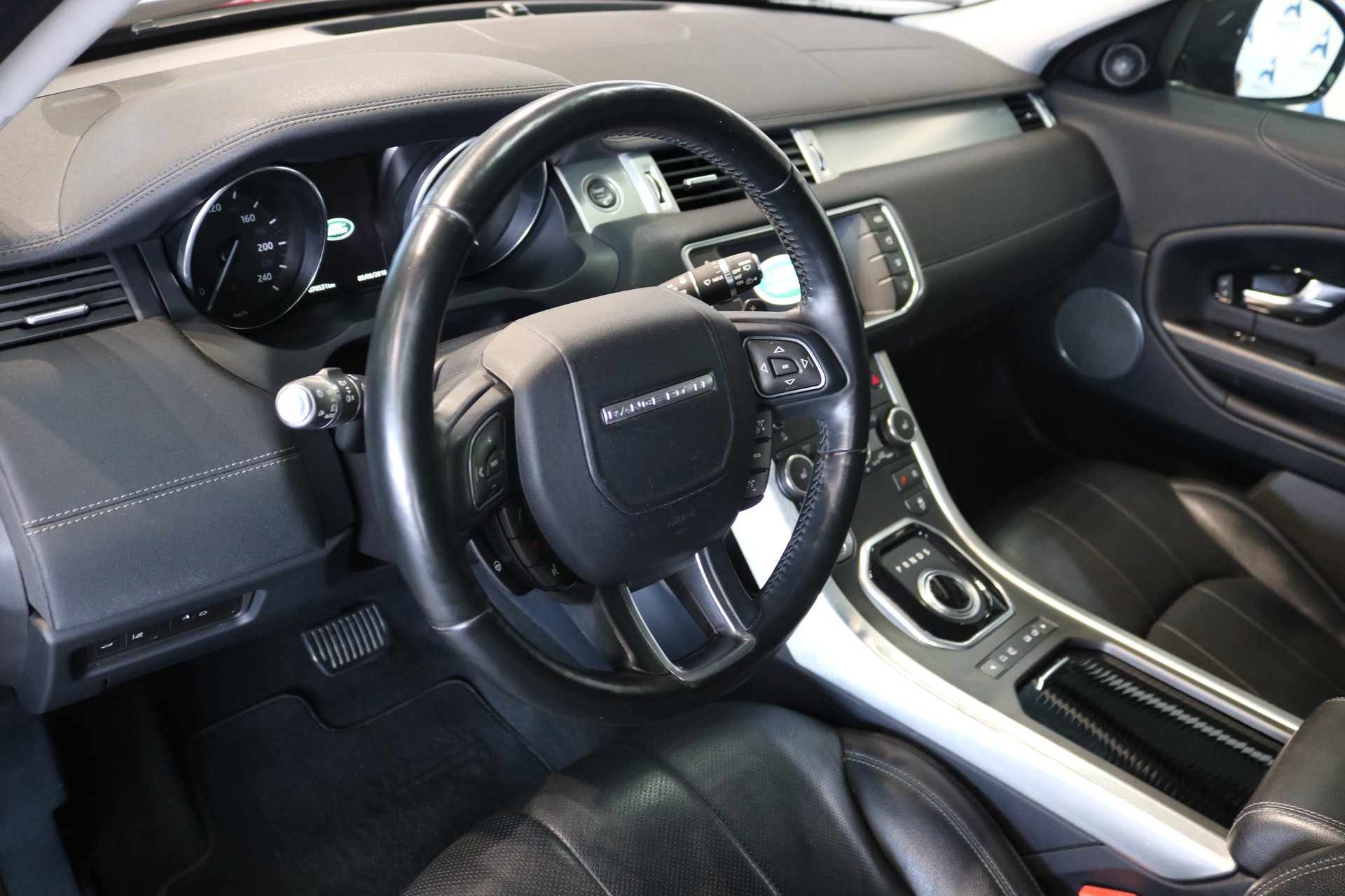 LAND ROVER Range Rover Evoque 2.0 TD4 HSE Dynamic AT9-image-42