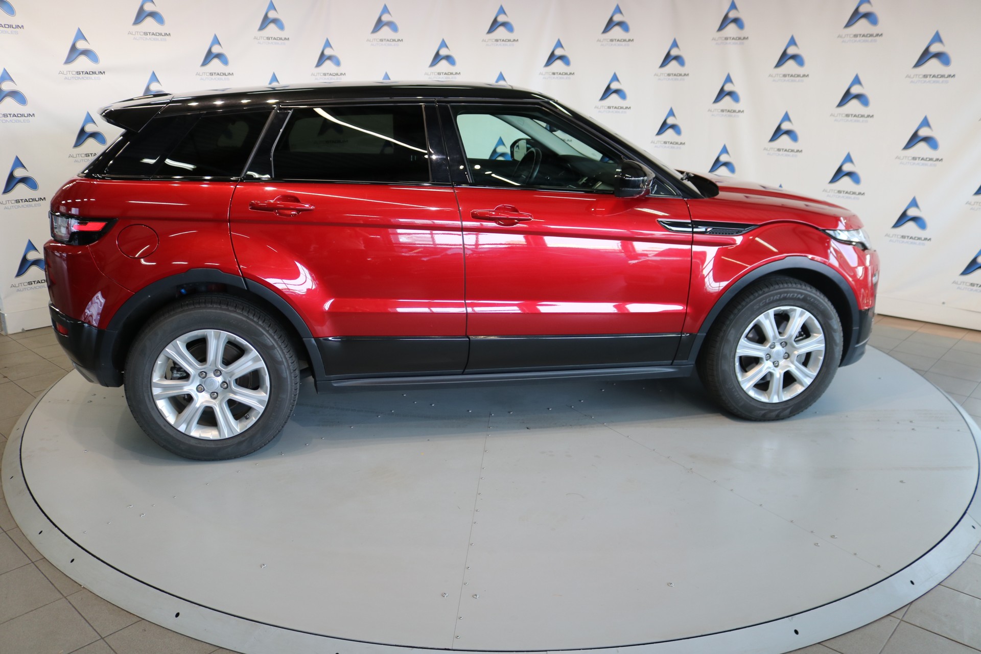 LAND ROVER Range Rover Evoque 2.0 TD4 HSE Dynamic AT9-image-24
