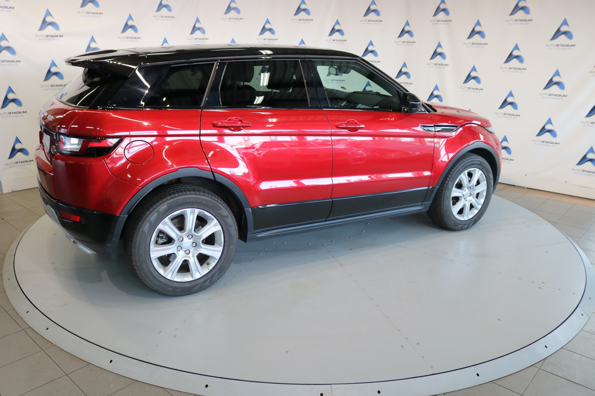 LAND ROVER Range Rover Evoque 2.0 TD4 HSE Dynamic AT9-image-23