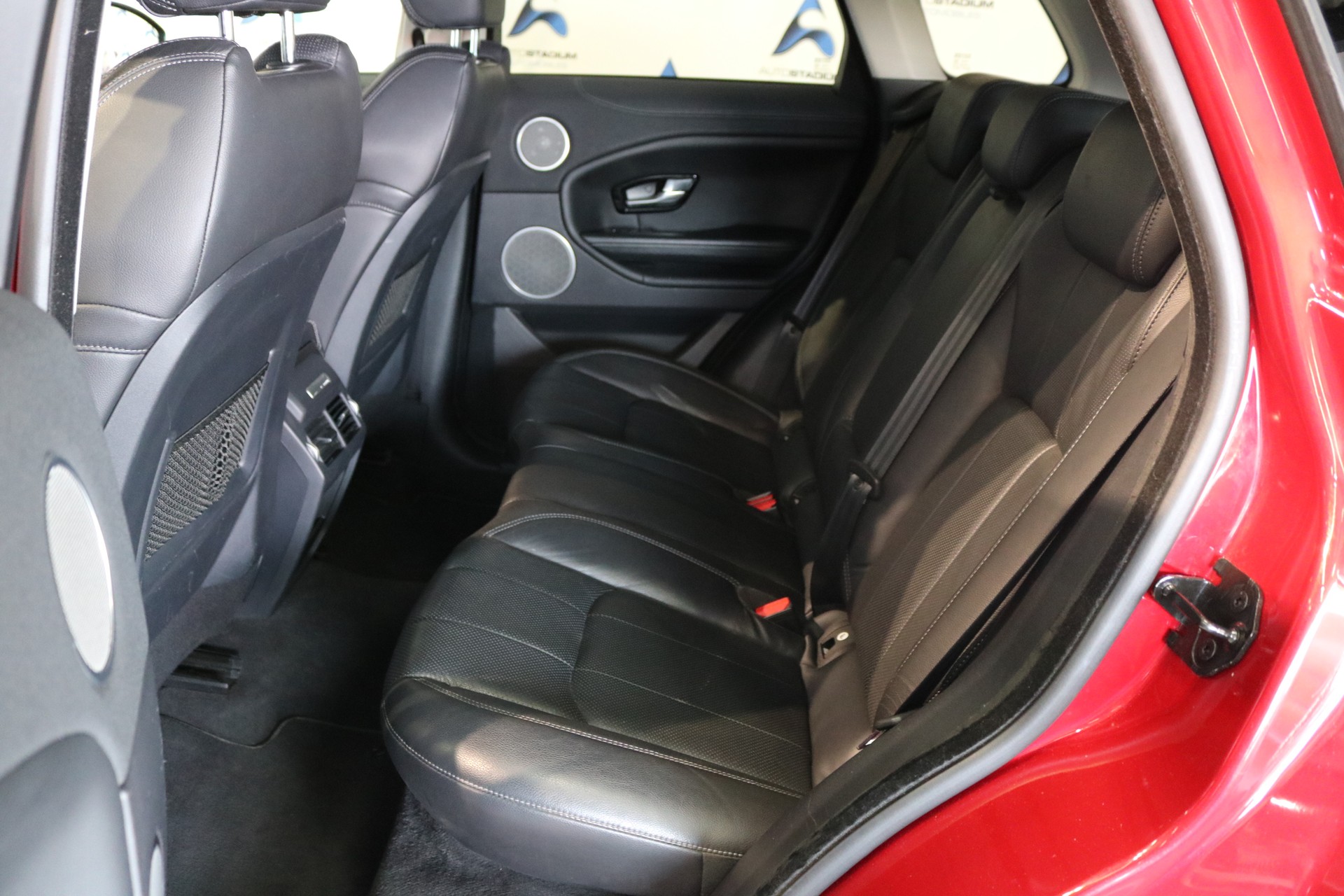 LAND ROVER Range Rover Evoque 2.0 TD4 HSE Dynamic AT9-image-4