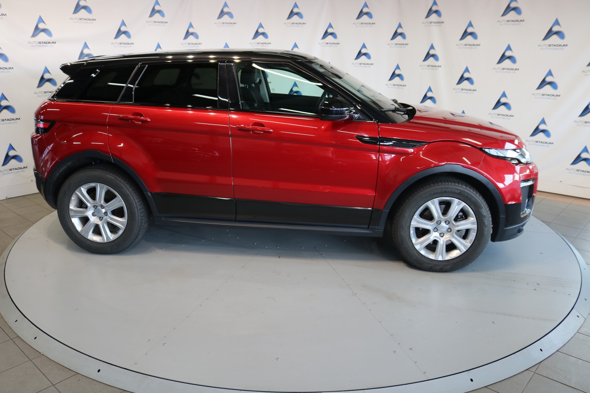 LAND ROVER Range Rover Evoque 2.0 TD4 HSE Dynamic AT9-image-25