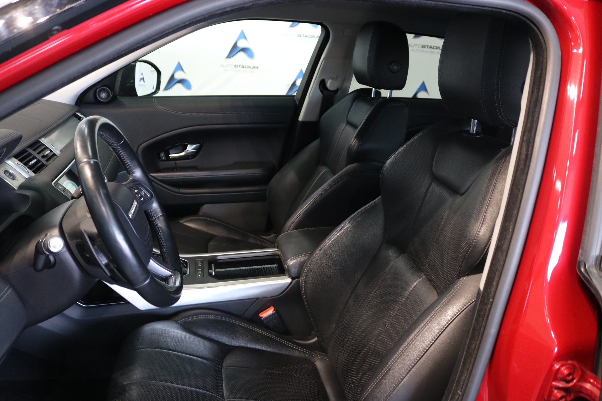 LAND ROVER Range Rover Evoque 2.0 TD4 HSE Dynamic AT9-image-3