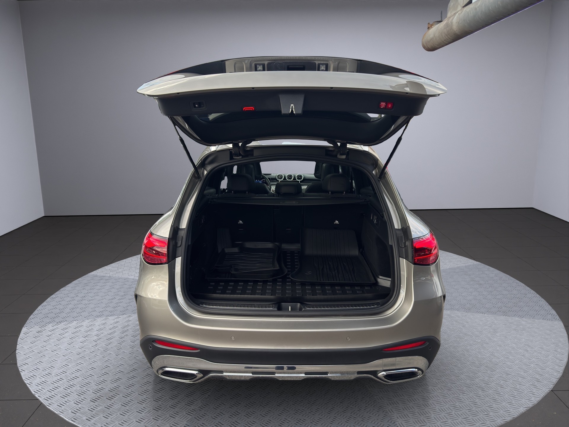 MERCEDES-BENZ GLC 200 4Matic 9G-Tronic-image-17