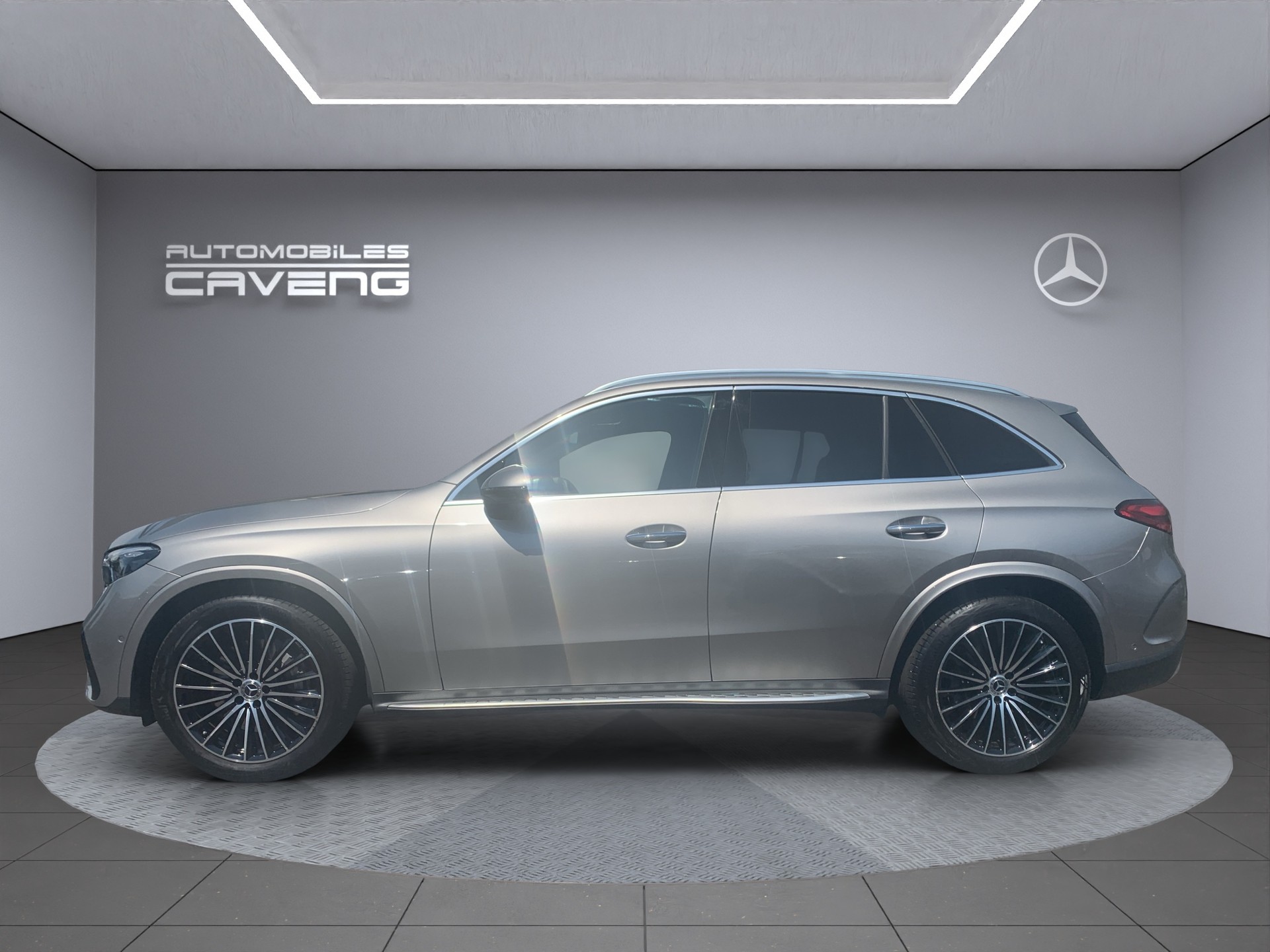 MERCEDES-BENZ GLC 200 4Matic 9G-Tronic-showroom-element-1