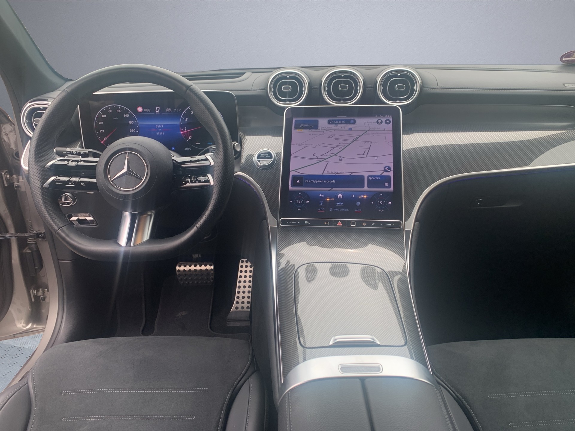 MERCEDES-BENZ GLC 200 4Matic 9G-Tronic-image-12