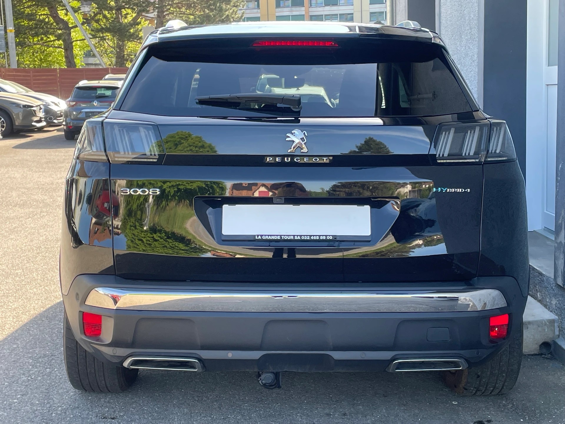 PEUGEOT 3008 300e Hybrid4 GT EAT8-image-4