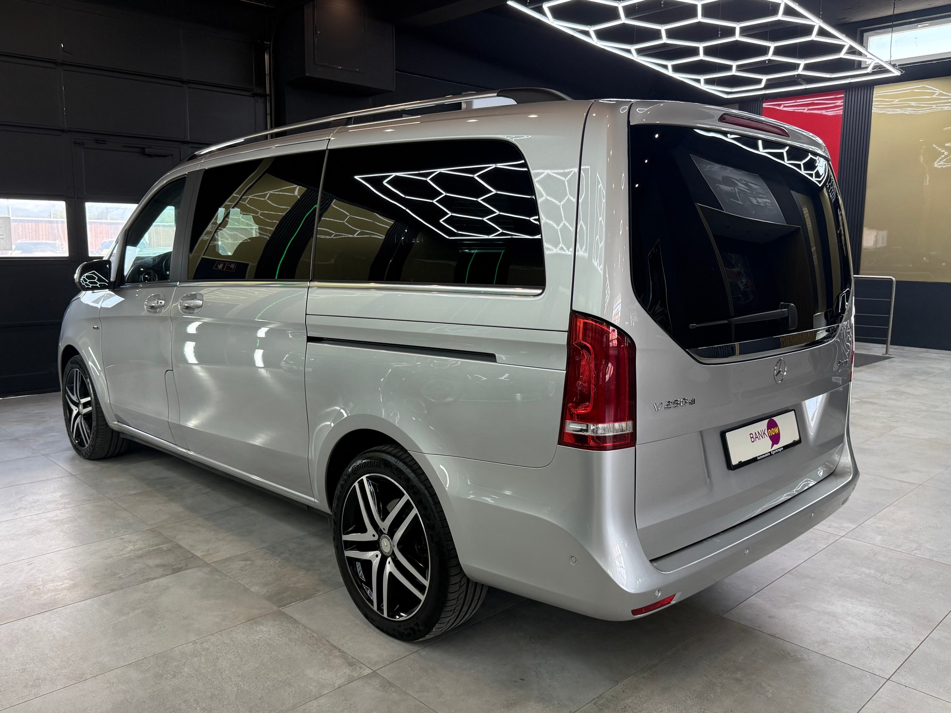 MERCEDES-BENZ V 250 d Swiss Edition lang 4Matic 7G-Tronic-image-6