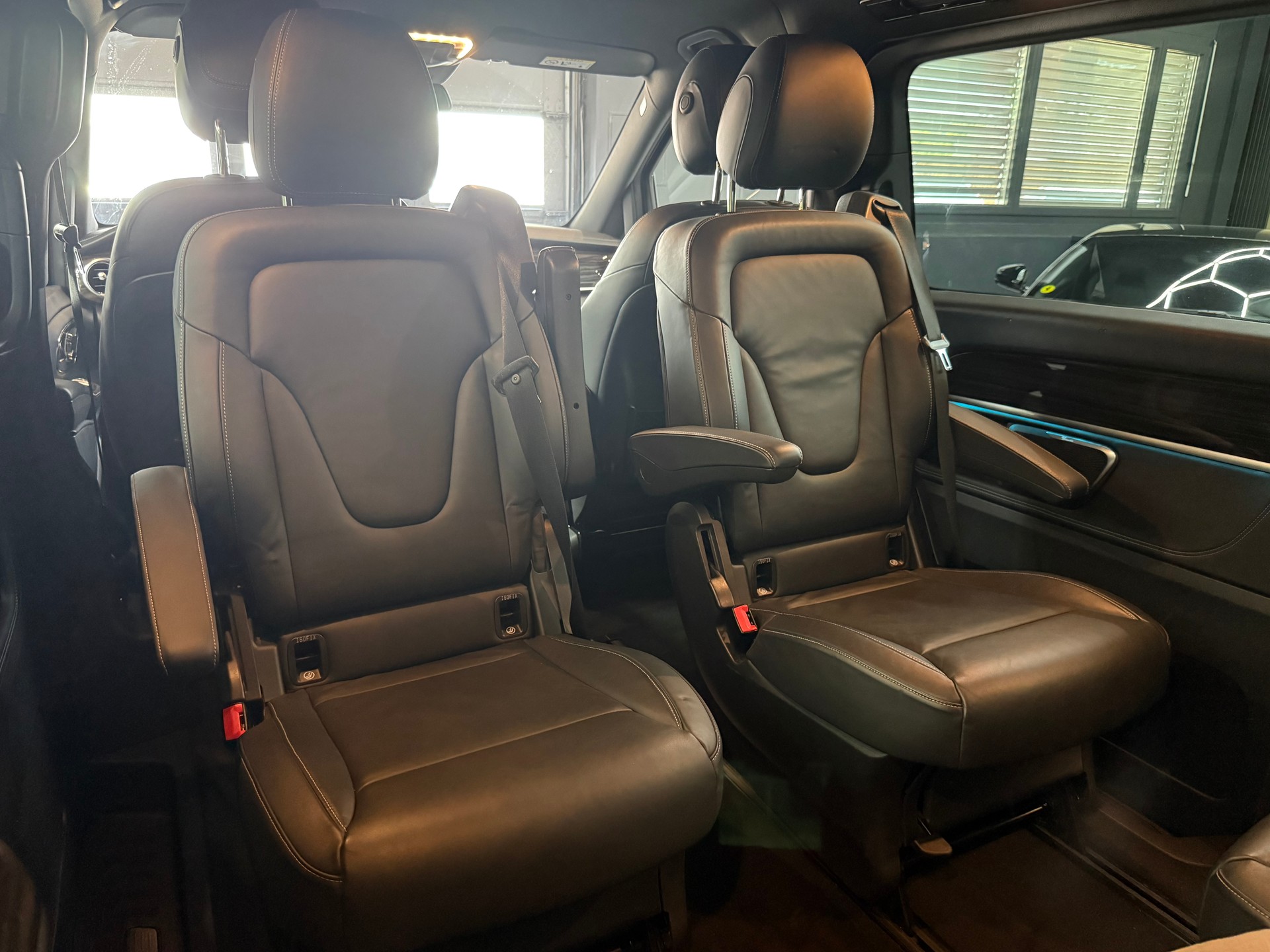MERCEDES-BENZ V 250 d Swiss Edition lang 4Matic 7G-Tronic-image-15