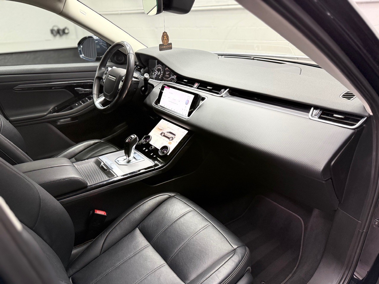 LAND ROVER Range Rover Evoque R-Dynamic D 180 S AT9-image-17