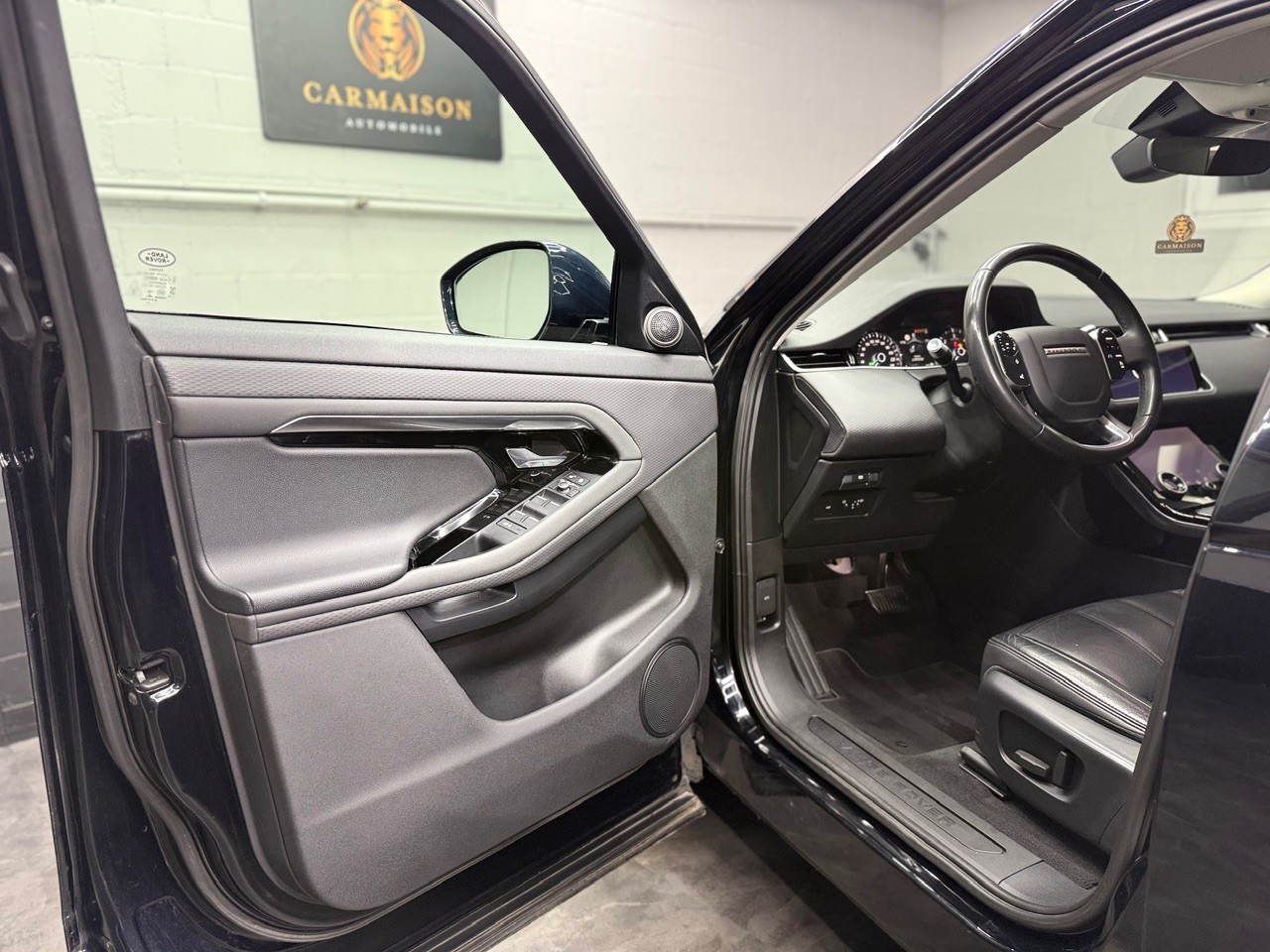 LAND ROVER Range Rover Evoque R-Dynamic D 180 S AT9-image-11