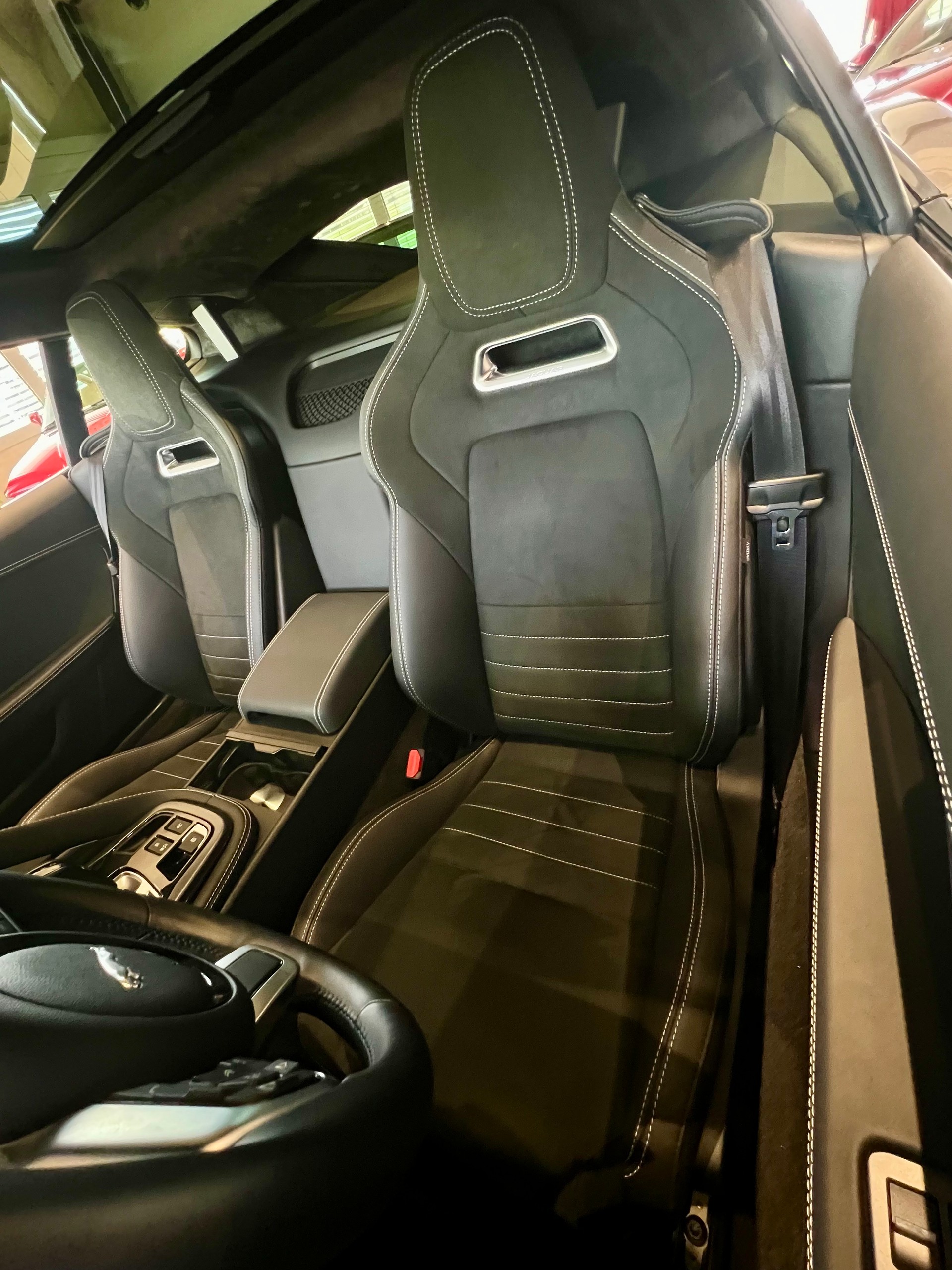 JAGUAR F-Type Coupé 5.0 V8 R-Dynamic Automatik AWD-image-9