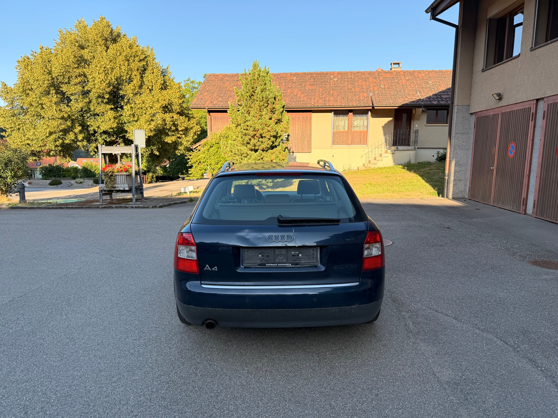 AUDI A4 Avant 2.0 FSI-image-3
