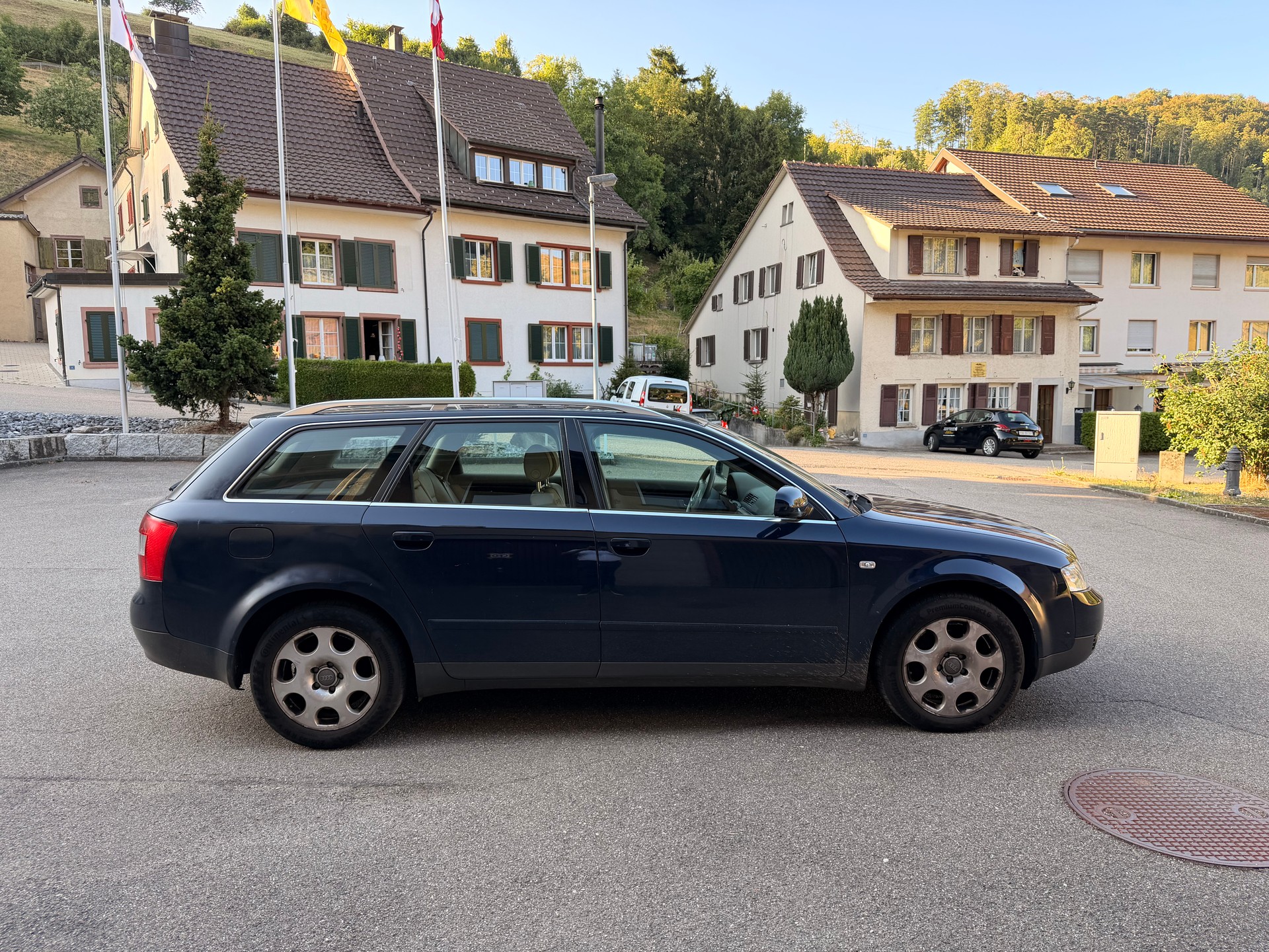 AUDI A4 Avant 2.0 FSI-image-6