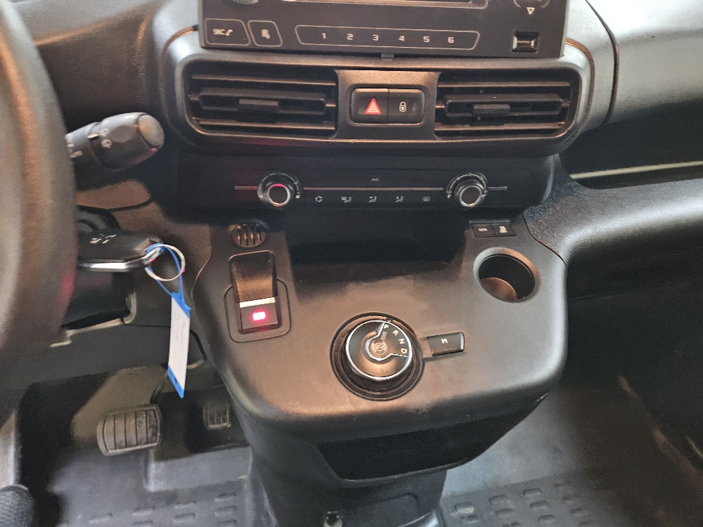 PEUGEOT Partner 1.2 Pure Tech s/s Premium EAT8 1000kg-image-13