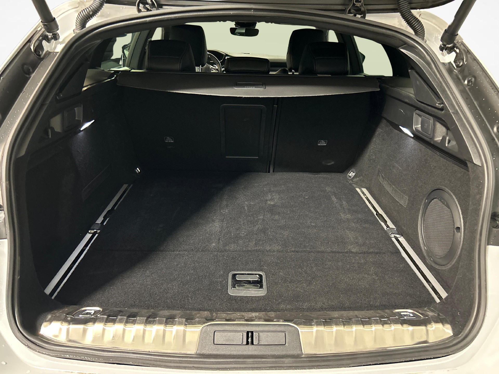 PEUGEOT 508 SW 1.6 Plug-in Hybrid GT-image-11
