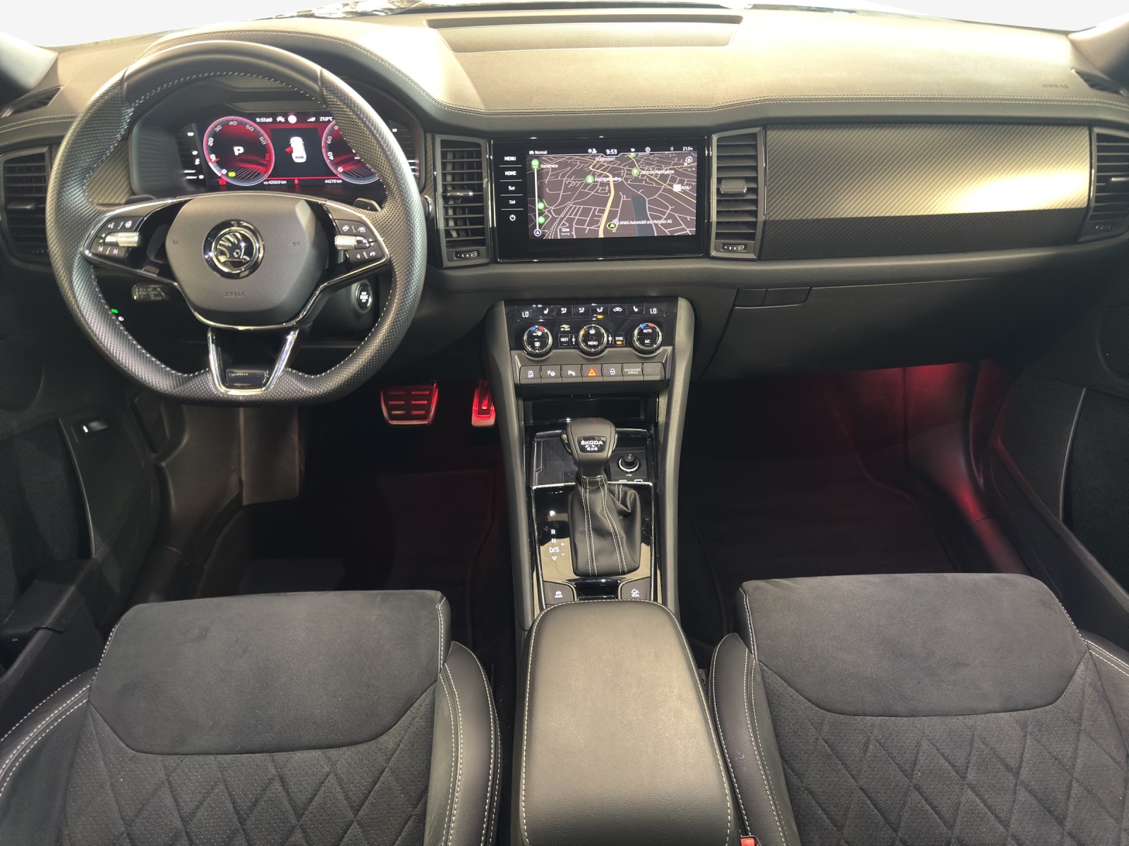 SKODA Kodiaq 2.0 TSI 4x4 SportLine-image-8
