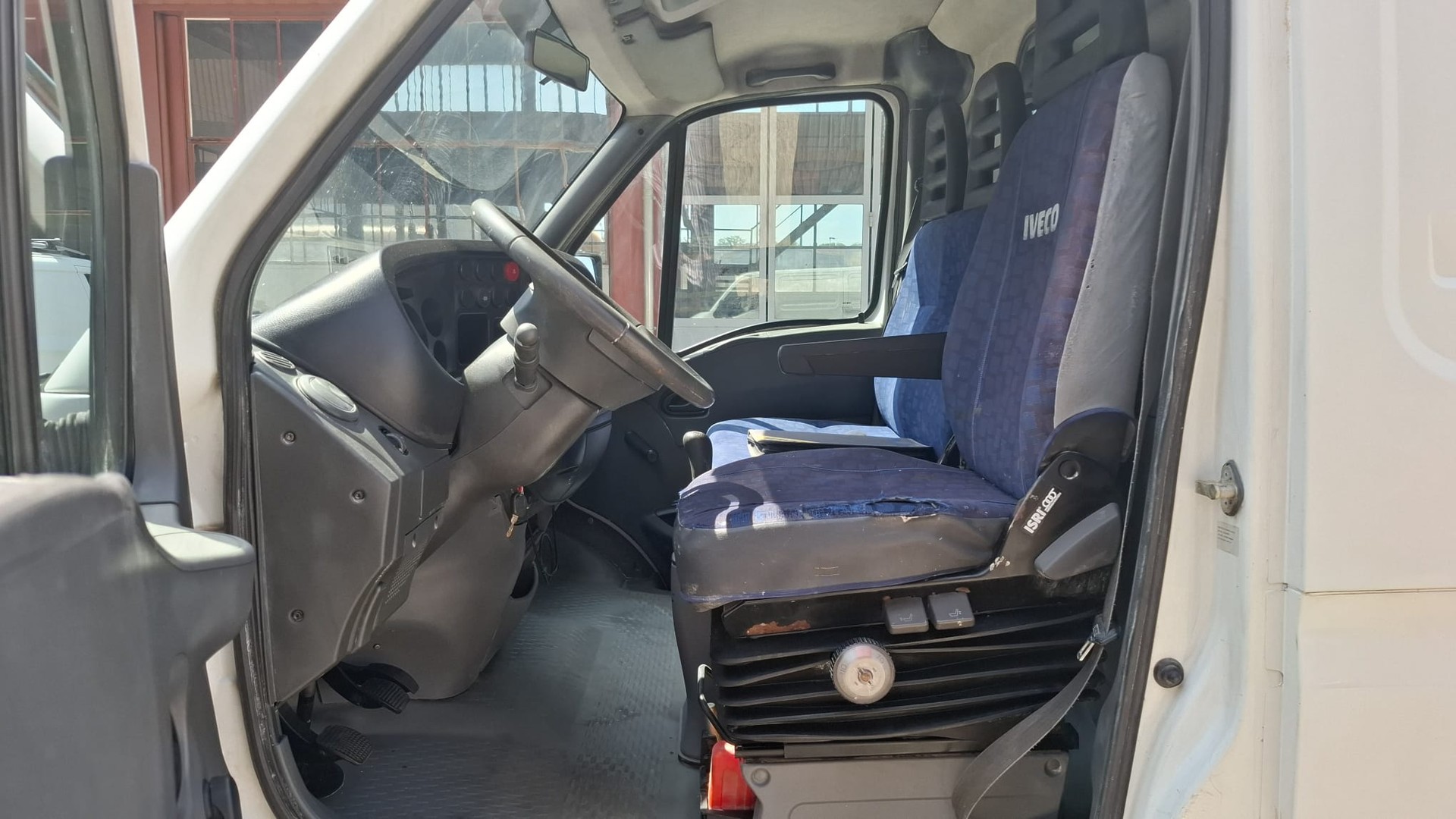IVECO 29 L 10 V ALJA41A2B1-image-11
