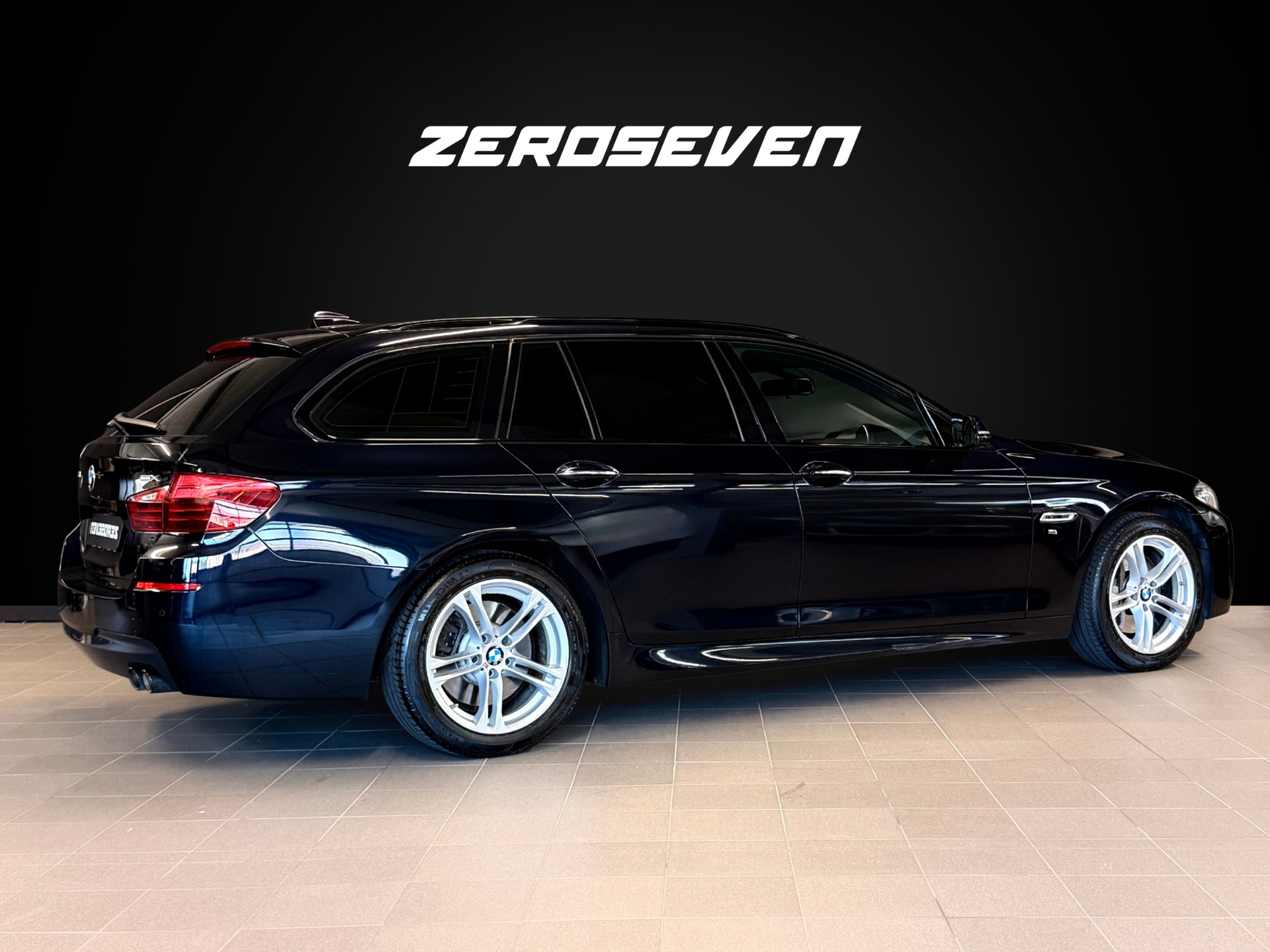 BMW 530d Touring xDrive M Sport Steptronic-image-7