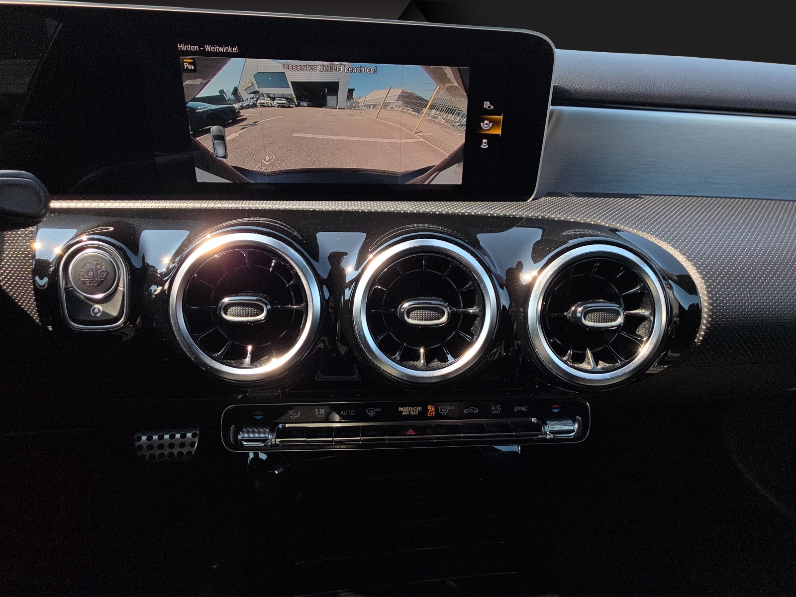 MERCEDES-BENZ A 200 AMG Line 7G-DCT-image-10
