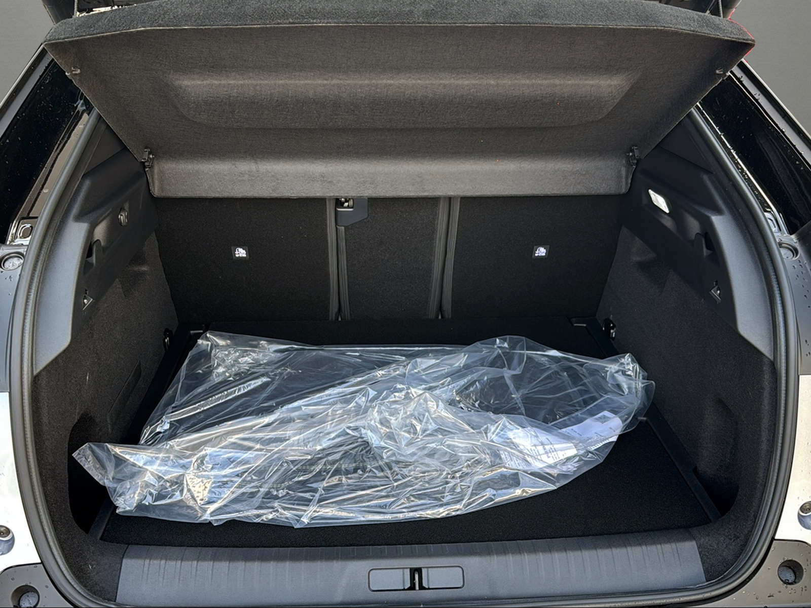 PEUGEOT 3008 145 e-DCS6 Hybrid GT Exclusive-image-10
