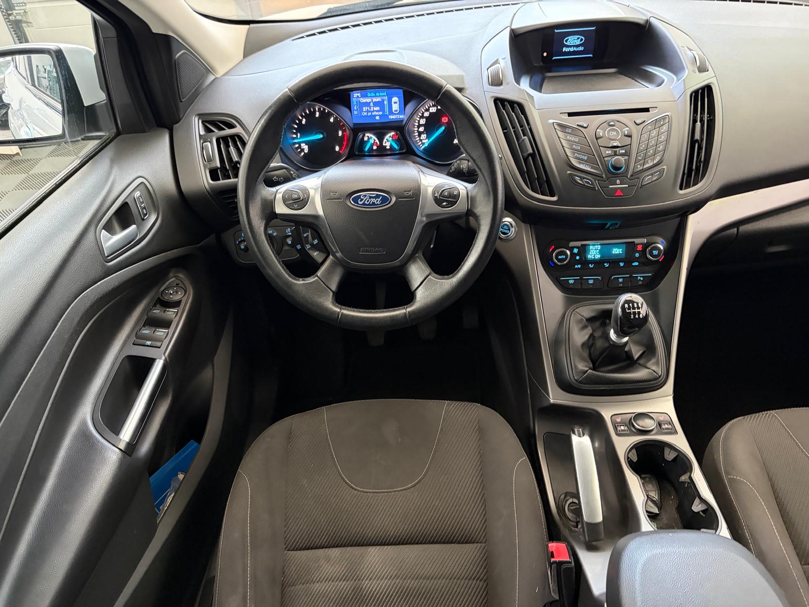 FORD Kuga 2.0 TDCi Carving 4WD-image-9