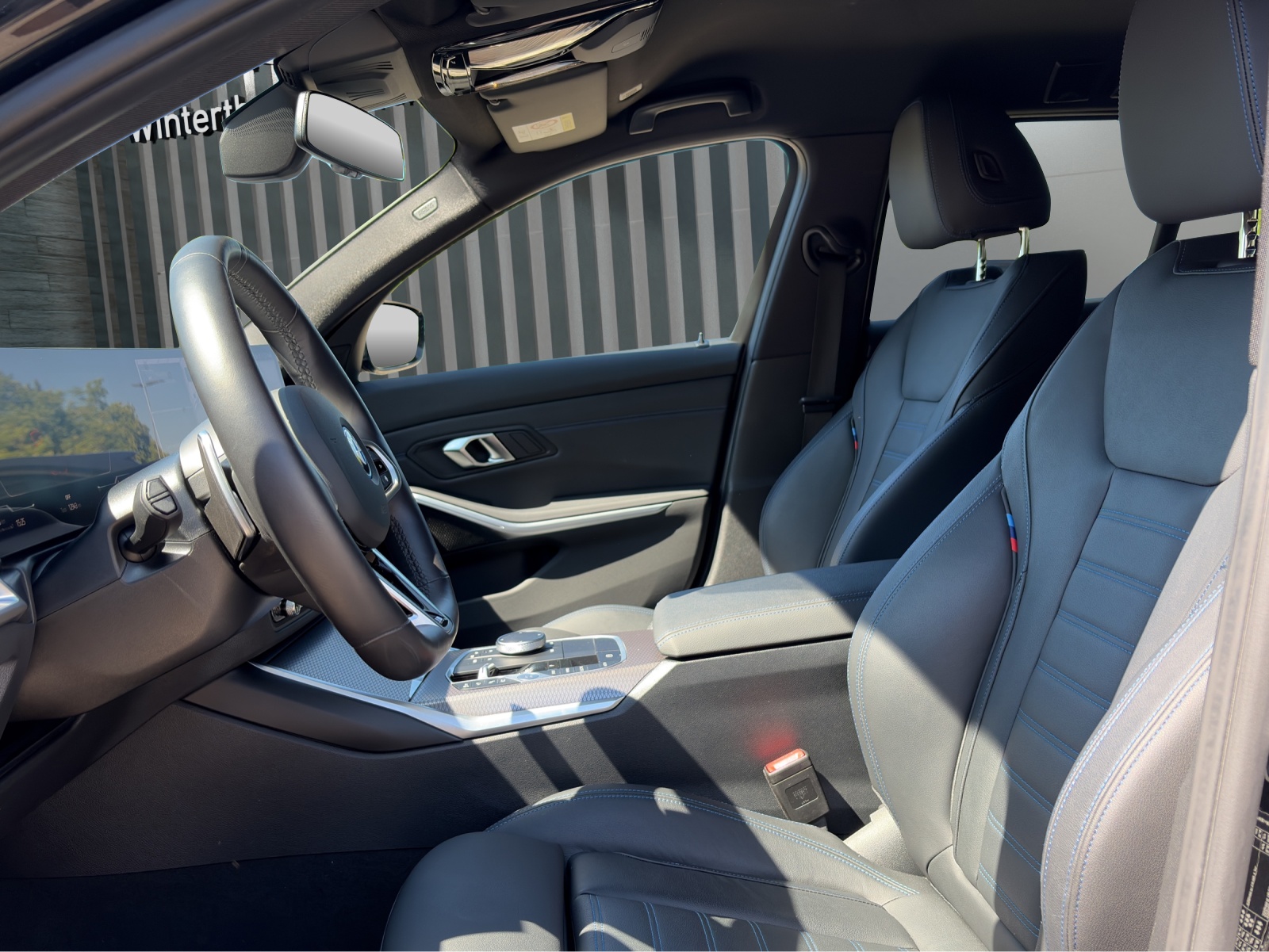 BMW 330e xDrive Touring M Sportpaket-image-17