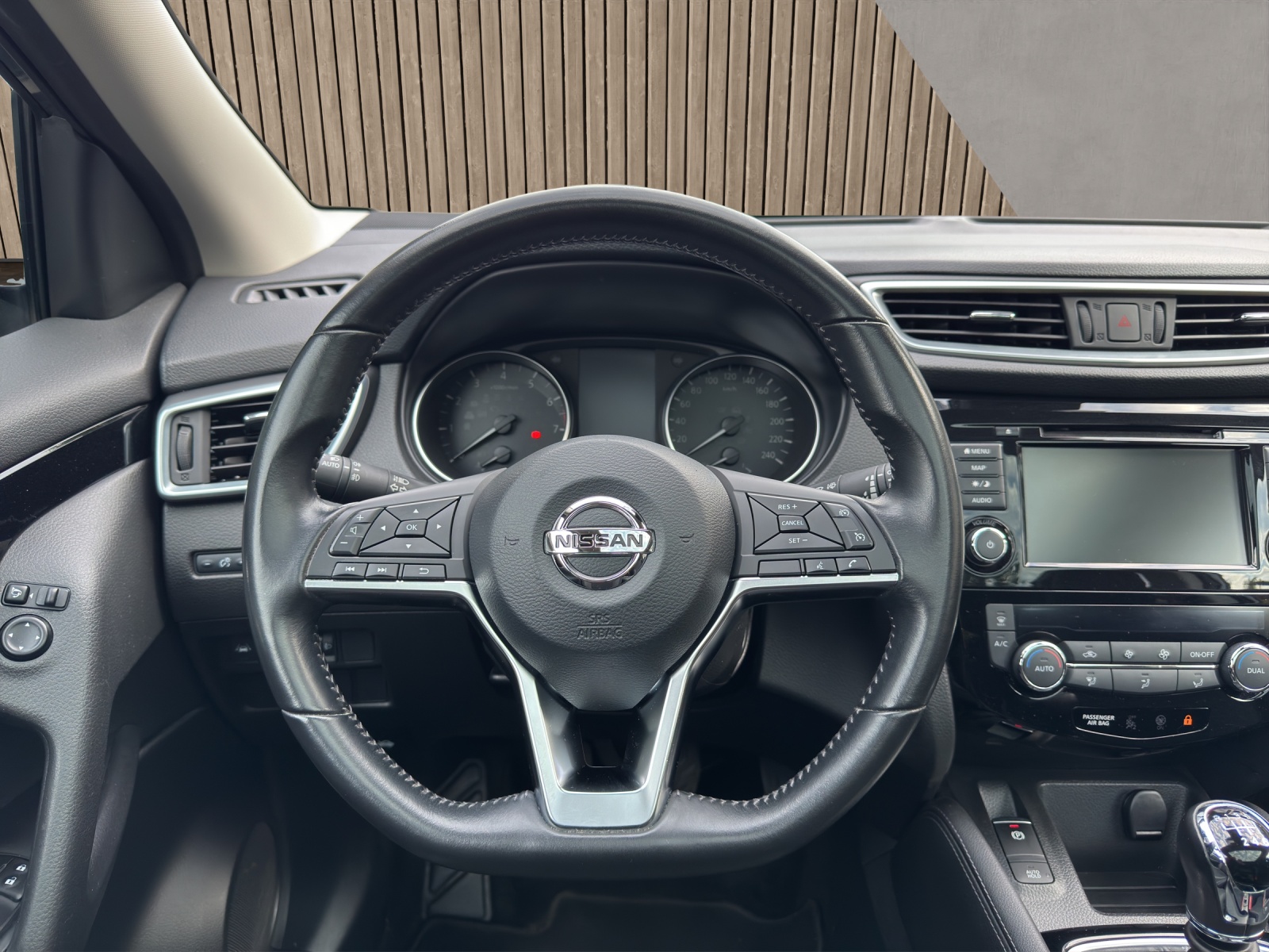 NISSAN Qashqai Acenta 1.3 DIG-T-image-13