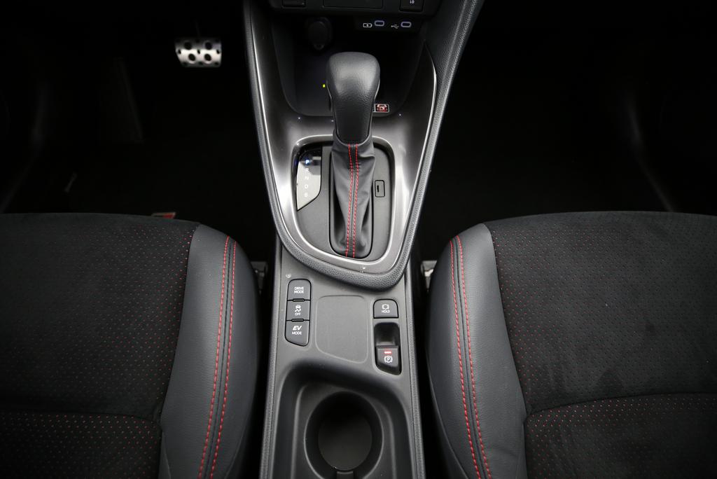 TOYOTA Yaris 1.5 VVT-i HSD GR Sport-image-7