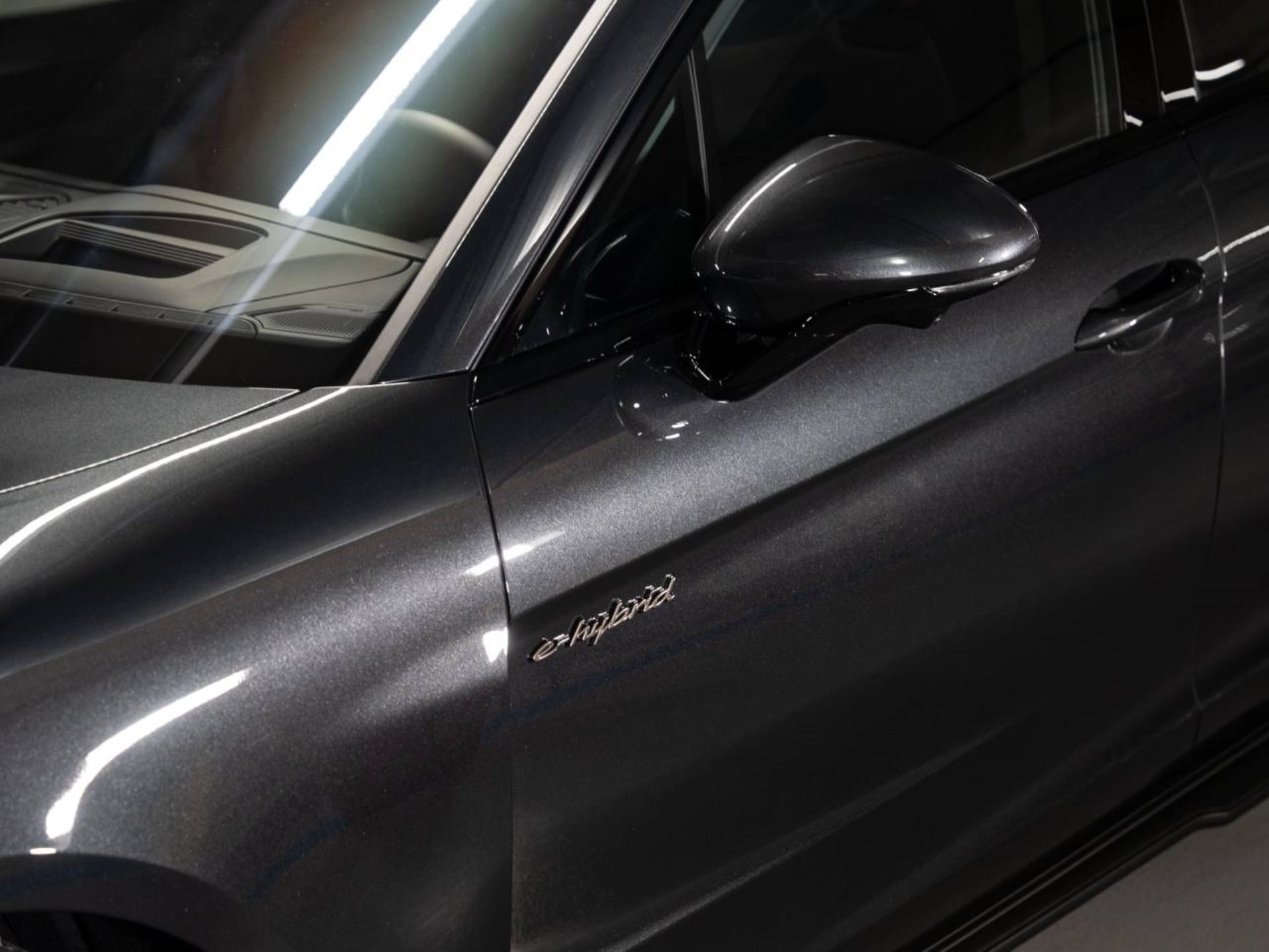 PORSCHE Panamera Turbo S E-Hybrid-image-23