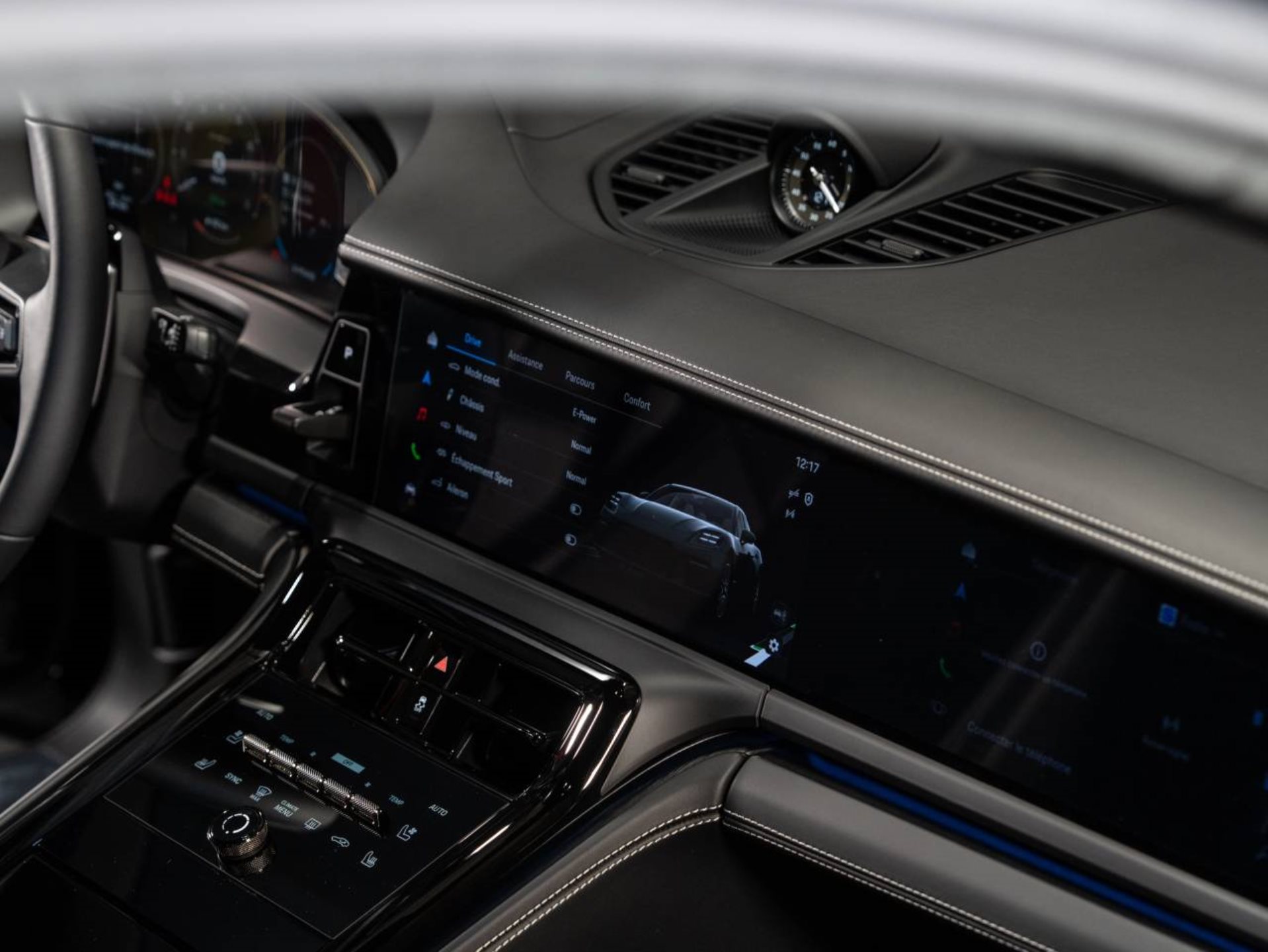 PORSCHE Panamera Turbo S E-Hybrid-image-10