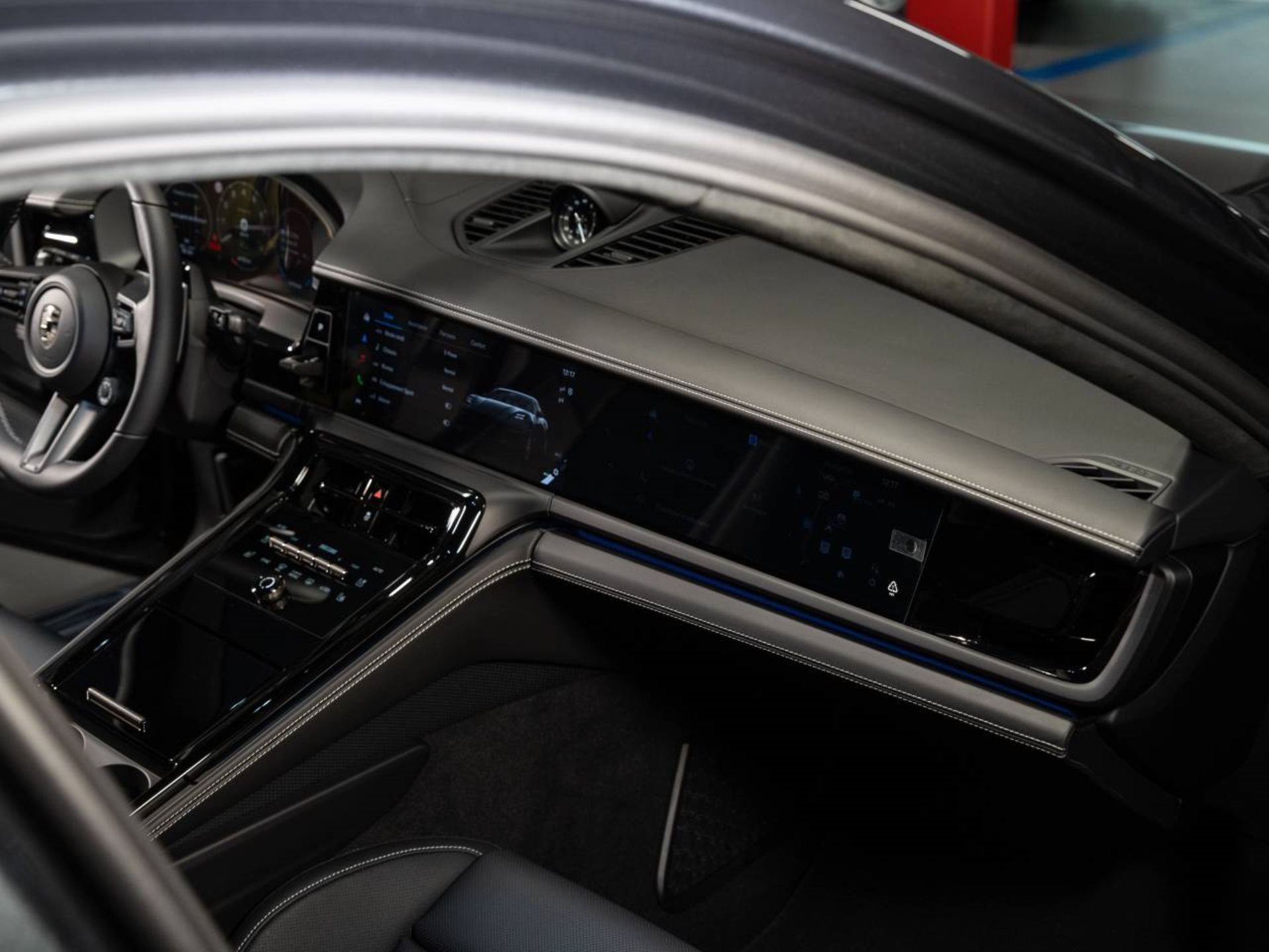 PORSCHE Panamera Turbo S E-Hybrid-image-11